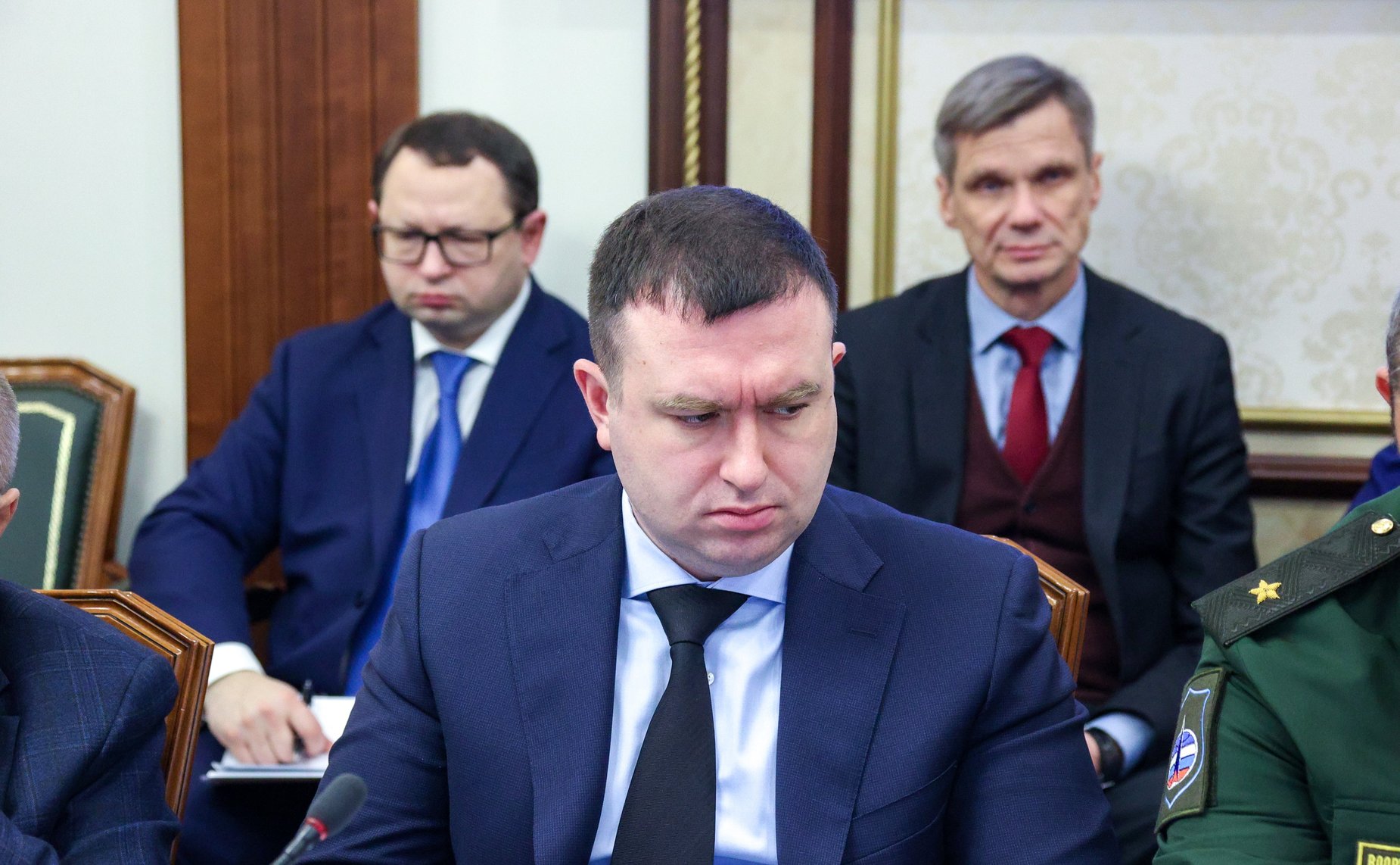 Круглый стол на тему «Развитие космической отрасли в целях обеспечения обороны и безопасности Российской Федерации: проблемы и пути решения»