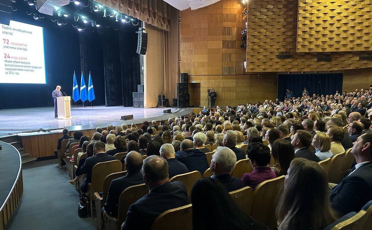 Сергей Рябухин в ходе рабочей поездки в регион принял участие в заслушивании отчета губернатора Алексея Русских в Законодательном Собрании о результатах деятельности правительства области за 2024 год