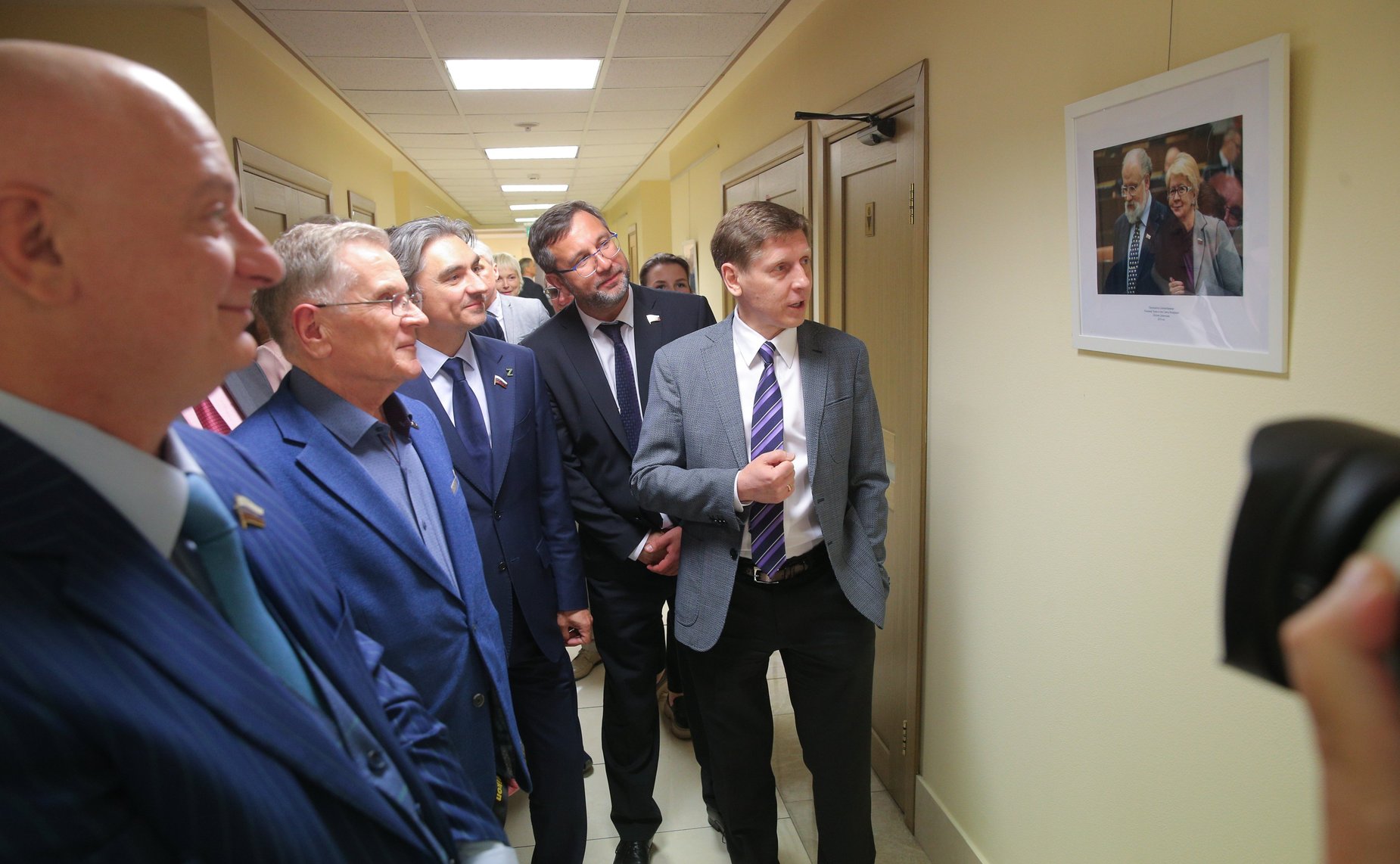 Открытие в СФ фотовыставки фотографа Ю. Инякина «Не очень официальные лица»