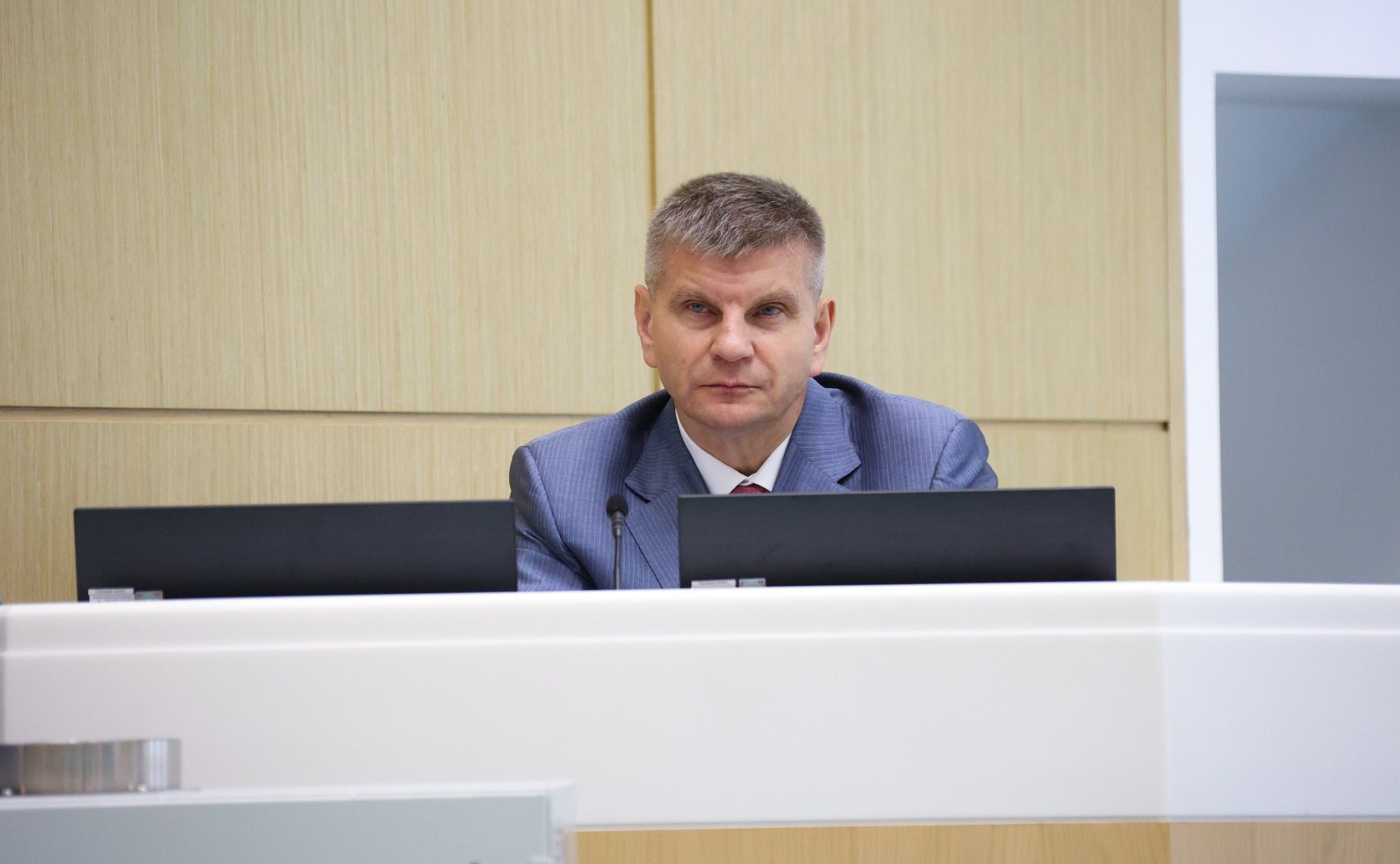 Геннадий Голов