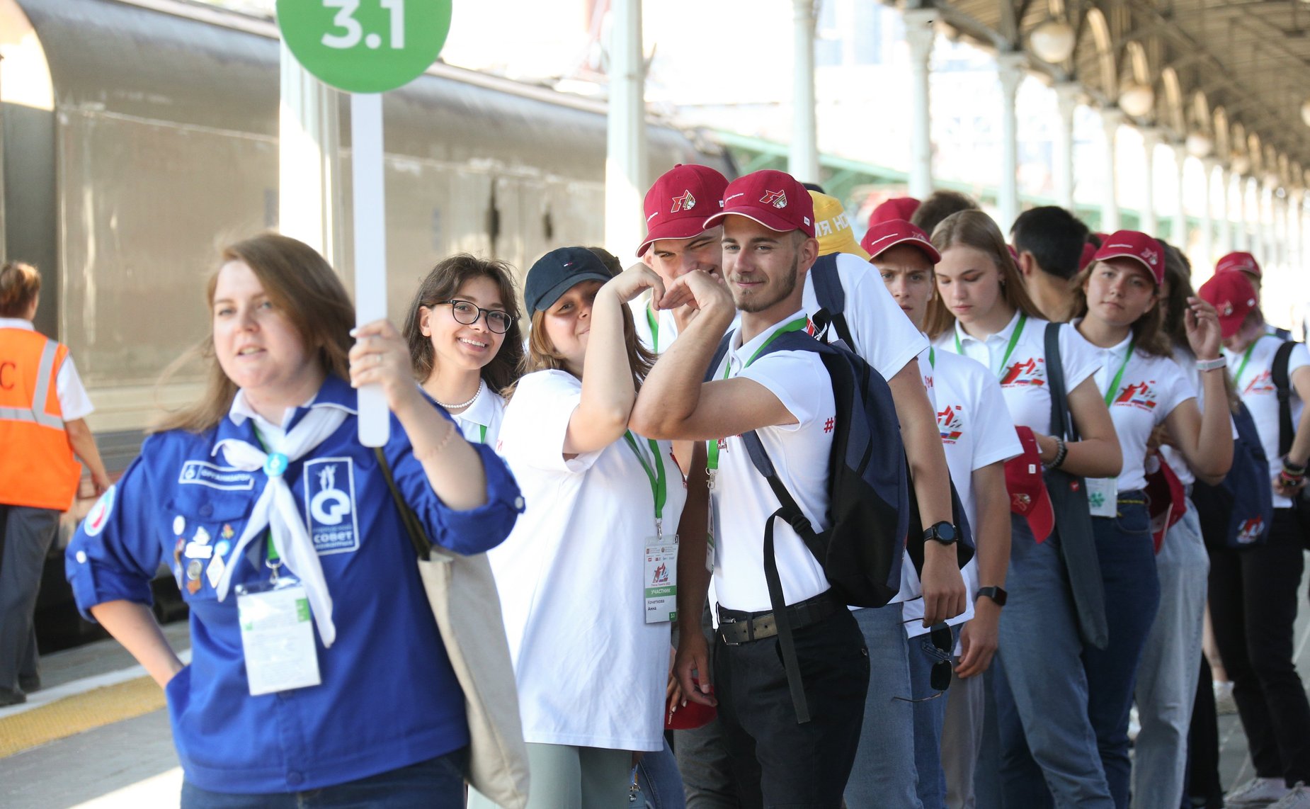 Торжественная встреча участников проекта «Поезд Памяти» на Белорусском вокзале в Москве