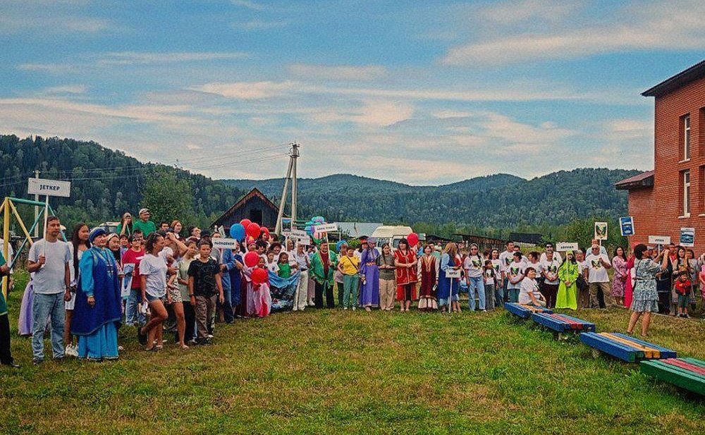 Татьяна Гигель в рамках поездки в регион посетила одном из старейших сел республики — Курмач-Байгол