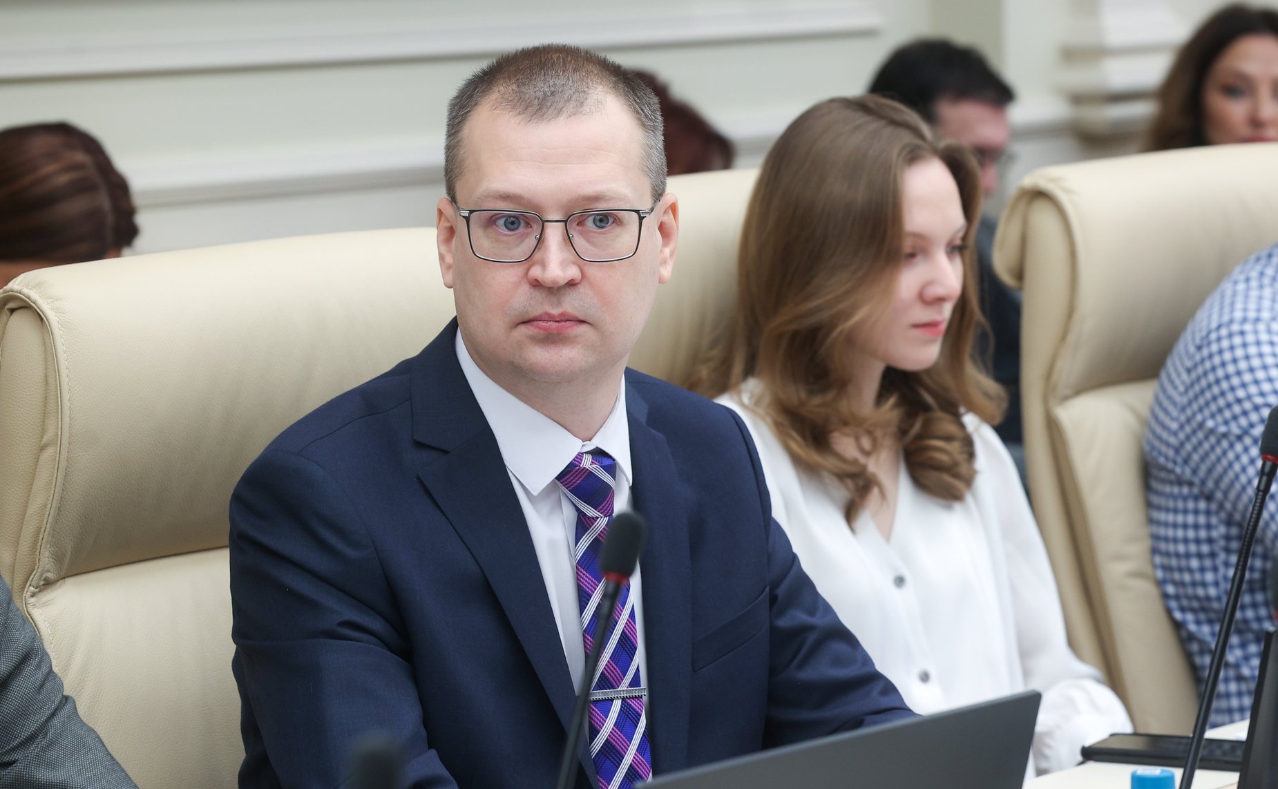 Круглый стол Комитета СФ по социальной политике «Актуальные вопросы совершенствования мер поддержки молодых специалистов, работающих в сфере здравоохранения (в рамках проекта «Всероссийская научная школа «Медицина молодая»)»