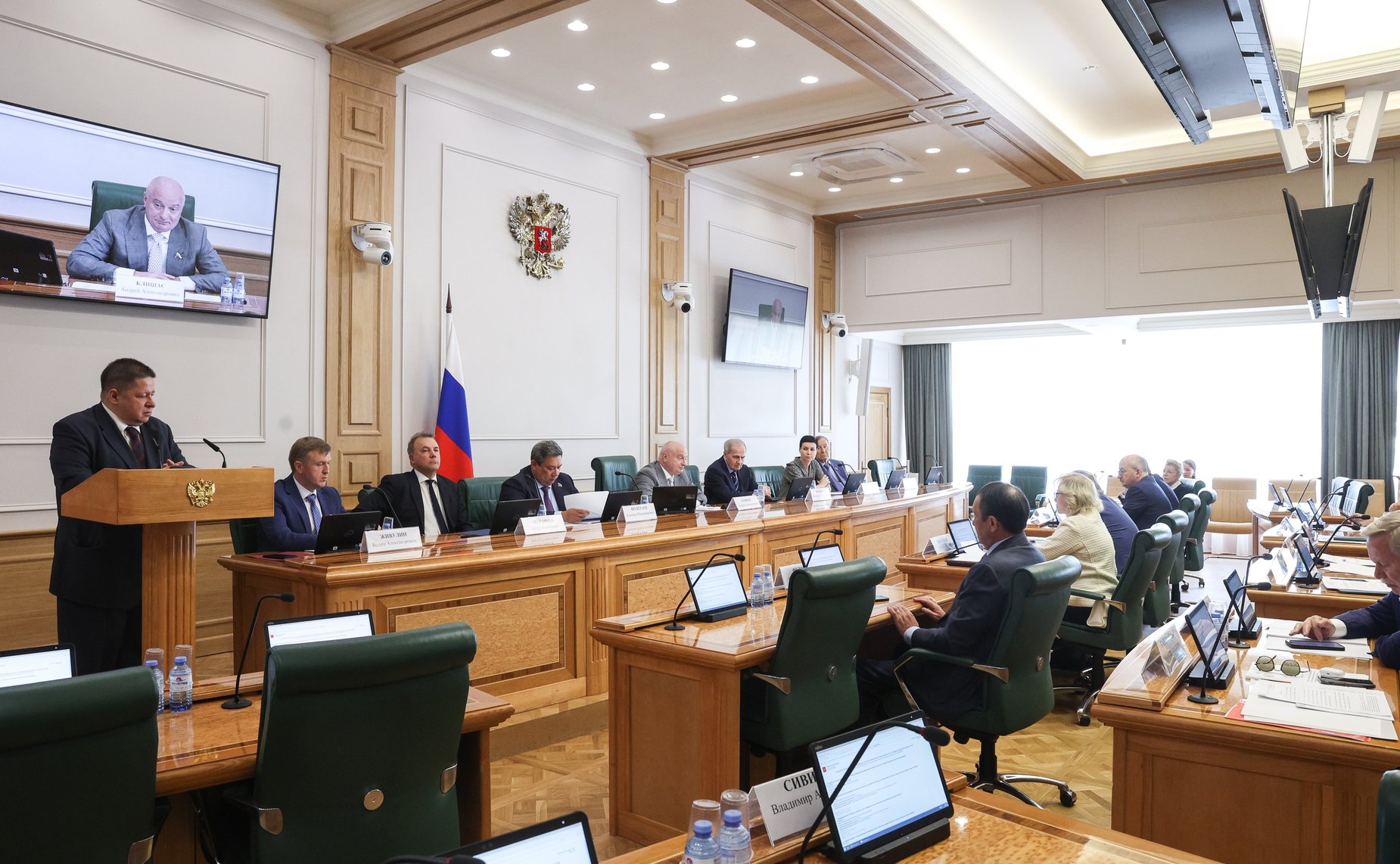 Заседание Комитета СФ по конституционному законодательству и государственному строительству