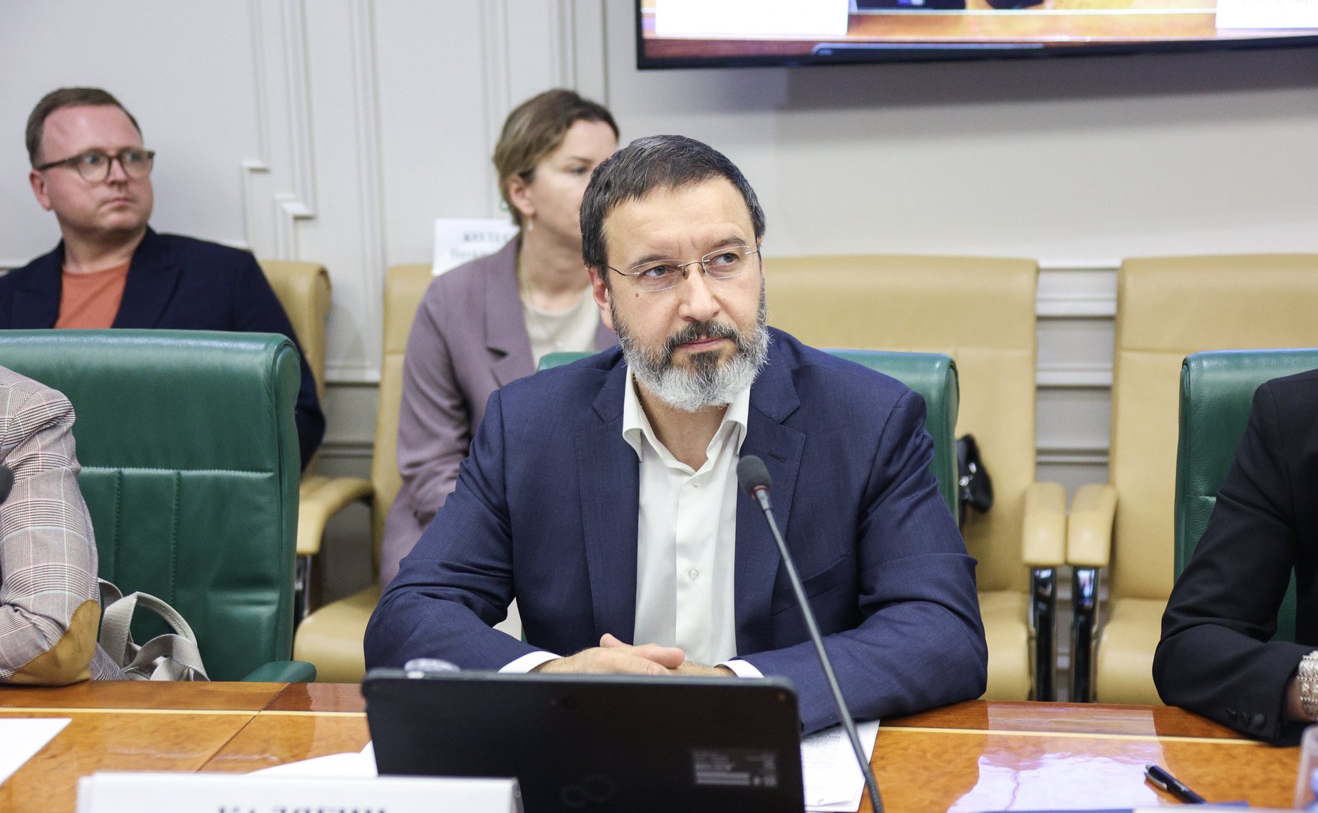 Круглый стол Комитета СФ по науке, образованию и культуре «Образ педагога и наставника в кинематографе, СМИ и рекламе»