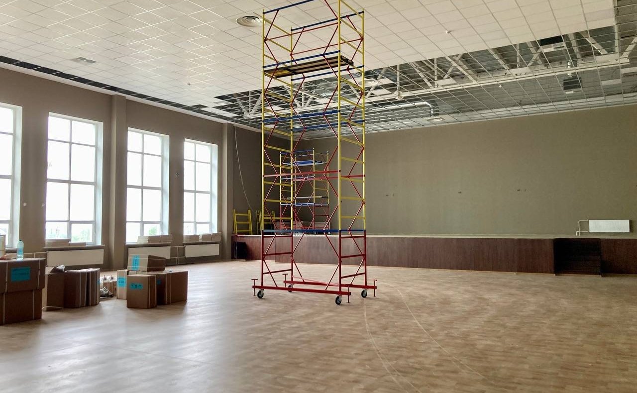 Анатолий Артамонов проконтролировал ход строительства и капремонта школ в Калуге