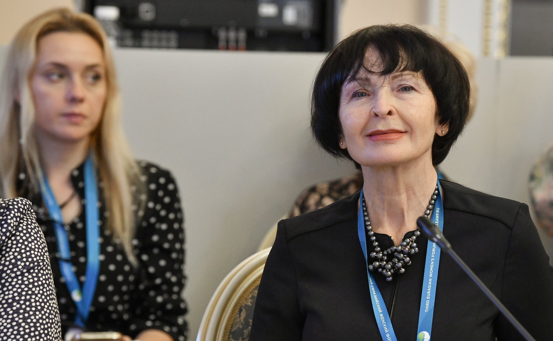 Заседание тематической сессии «Женщины-ученые и глобальные вызовы современности»