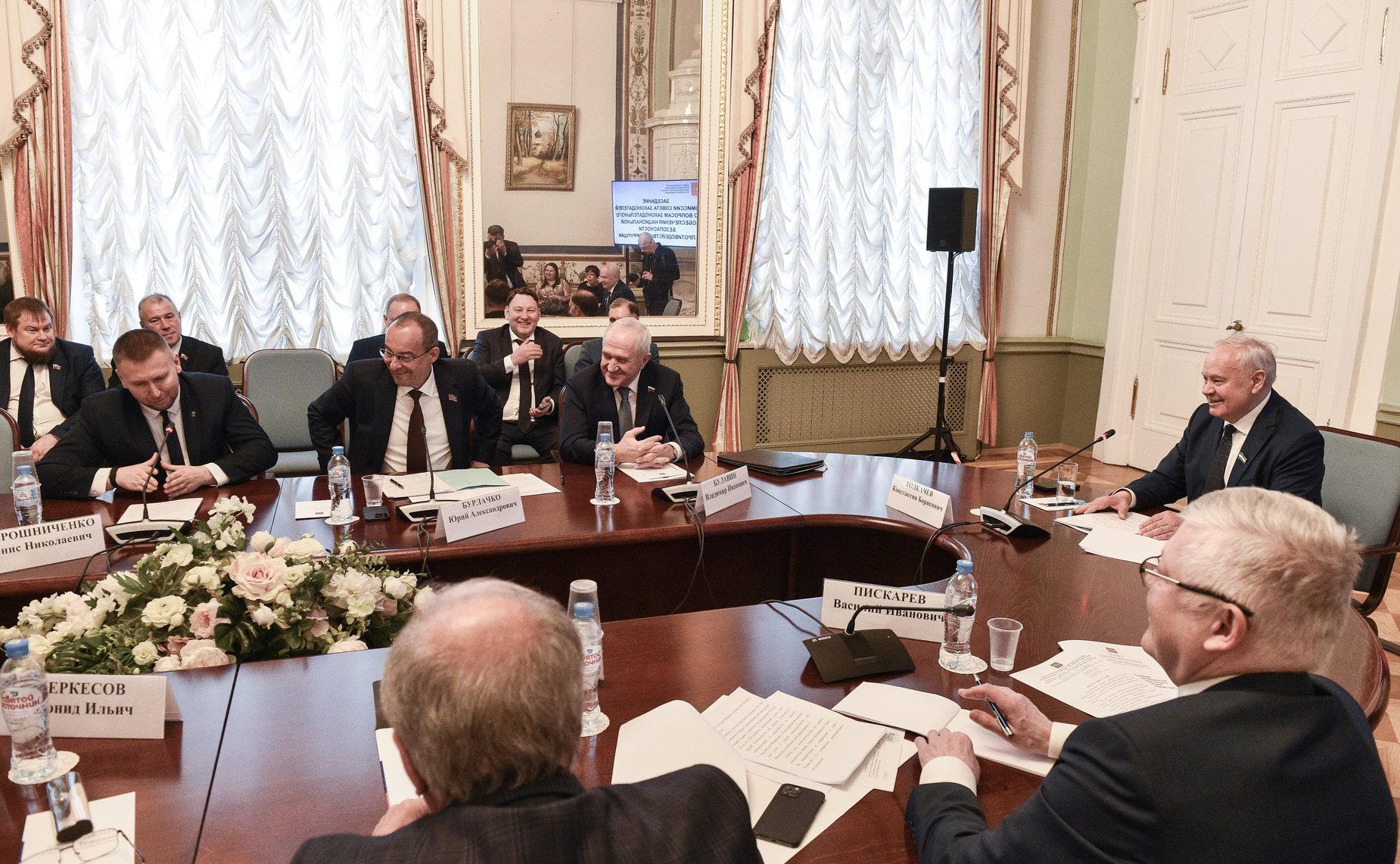 Заседание комиссии Совета законодателей РФ по вопросам законодательного обеспечения национальной безопасности и противодействию коррупции