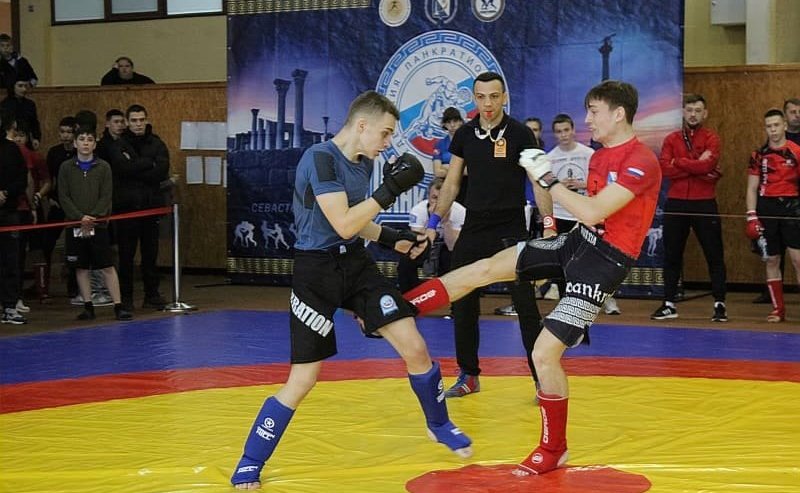 Сергей Колбин принял участие в церемонии торжественного открытия чемпионата и первенства Южного федерального округа по спортивной борьбе панкратион