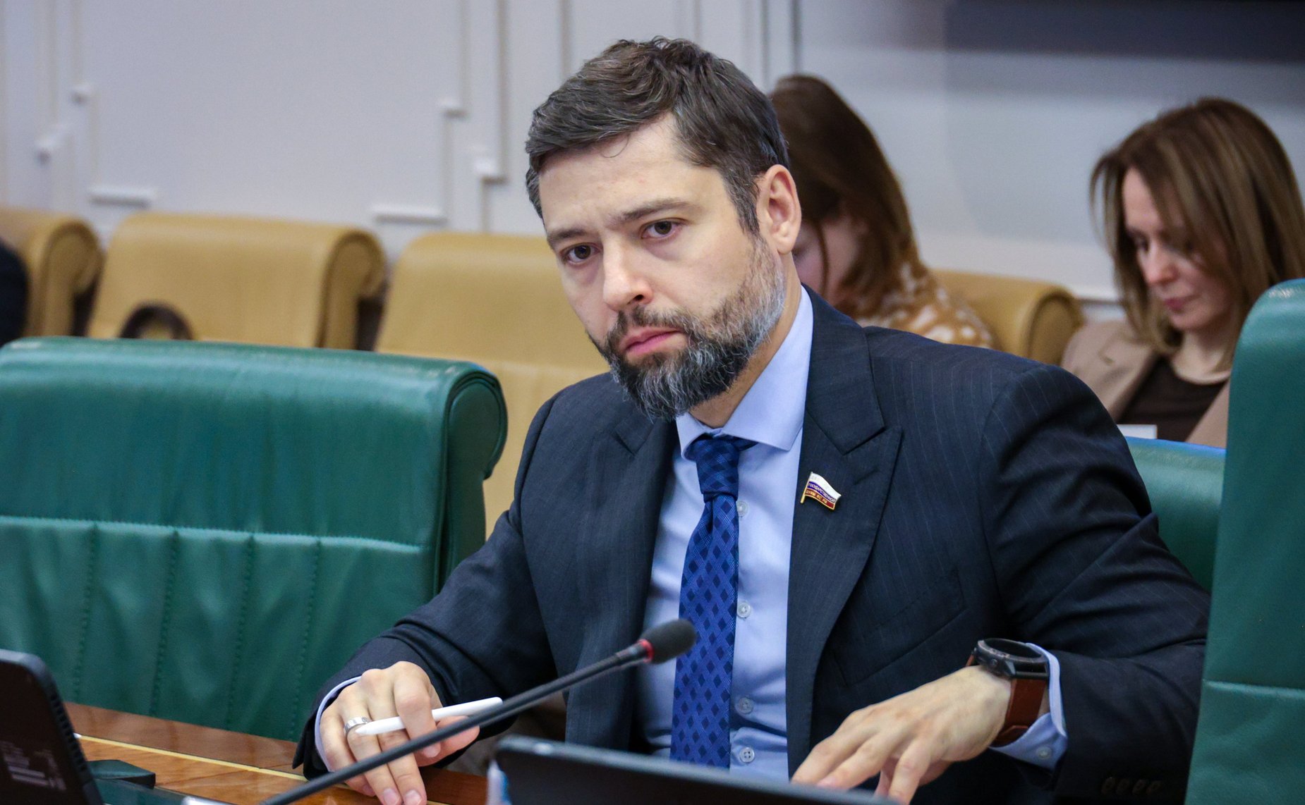 Круглый стол на тему «О реализации проектов по строительству индивидуальных жилых домов по договорам строительного подряда с использованием счетов эскроу»