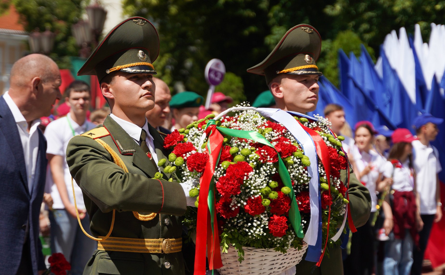 В парке им. Ж.Э. Жилибера состоялась церемония возложения к Памятнику воинам и партизанам, погибшим в годы Великой Отечественной войны