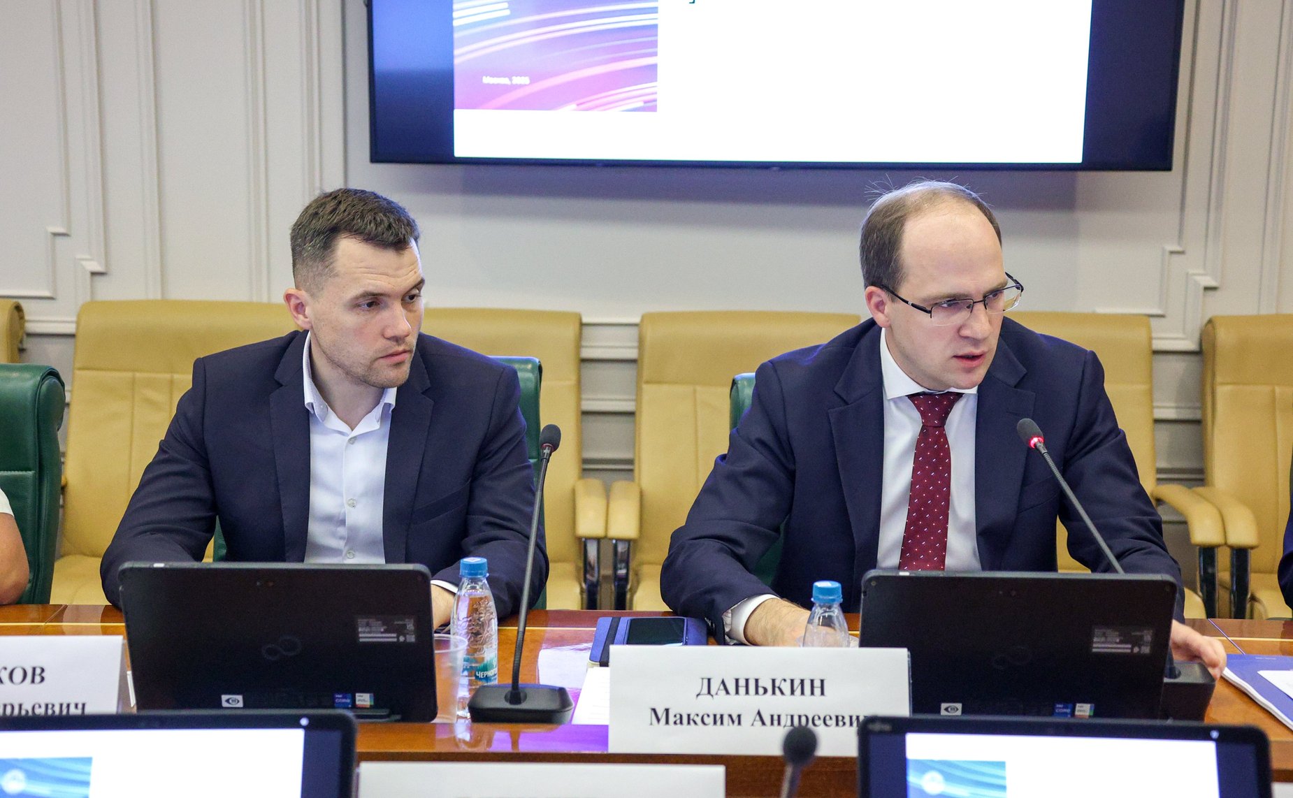 Круглый стол на тему «Обеспечение устойчивого развития арктических поселков и сел»