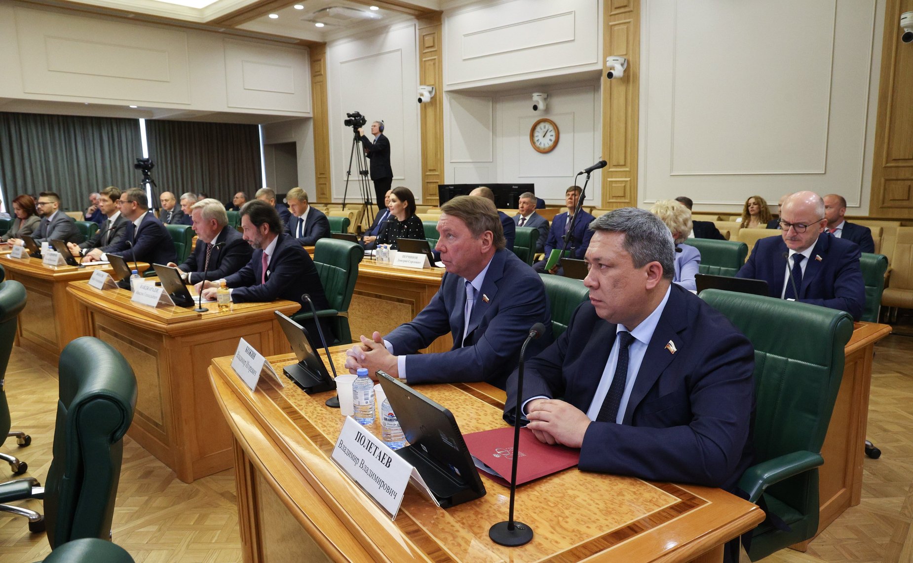 Состоялись консультации комитетов Совета Федерации по предложенной Президентом России кандидатуре на должность Министра внутренних дел РФ