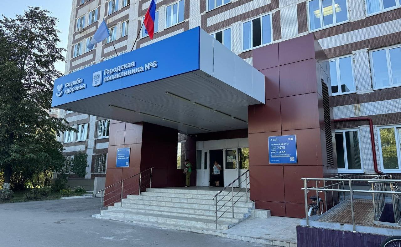 Айрат Гибатдинов вместе с депутатом Законодательного Собрания региона Романом Султашовым оказали содействие в восстановлении бассейна в городской поликлинике № 6 Заволжского района Ульяновска