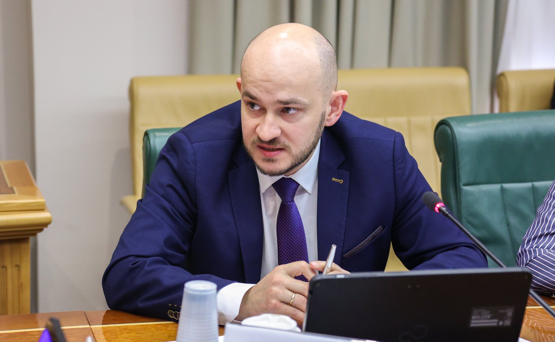 Круглый стол Комитета СФ по конституционному законодательству и государственного строительства «Ответственность за воспрепятствование профессиональной деятельности адвоката как гарантия реализации принципа состязательности и равноправия сторон»