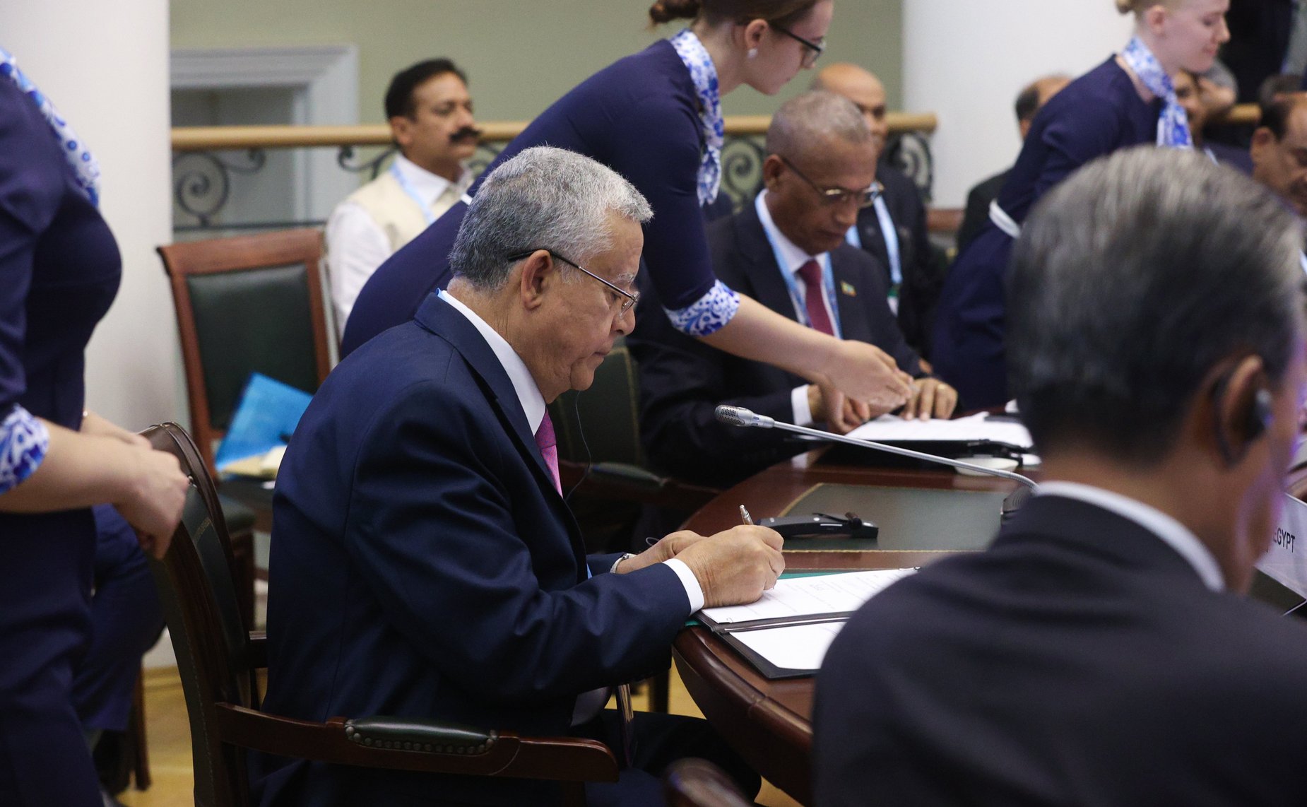 По итогам встречи главы делегаций стран БРИКС подписали Протокол к Меморандуму о взаимопонимании