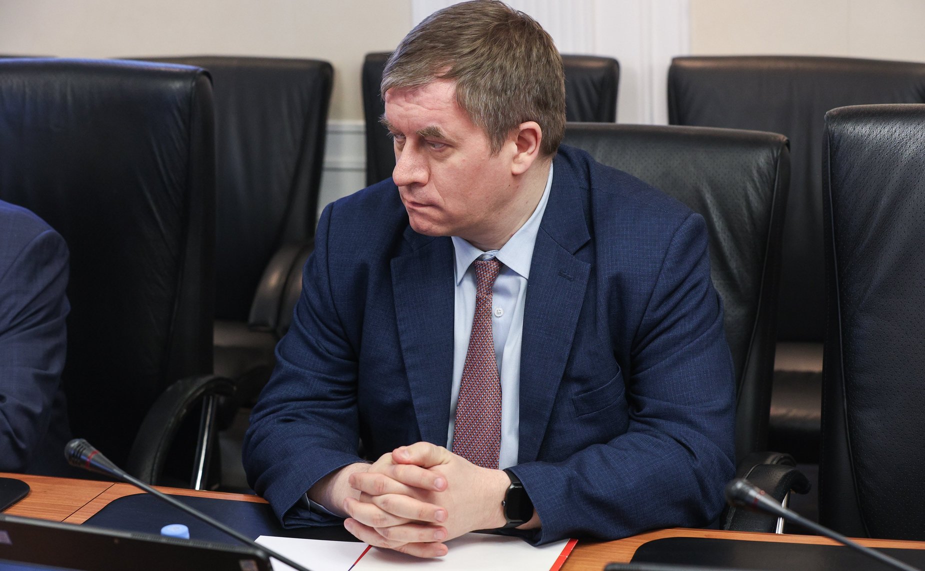 Владимир Джабаров провел встречу с сотрудниками Росфинмониторинга