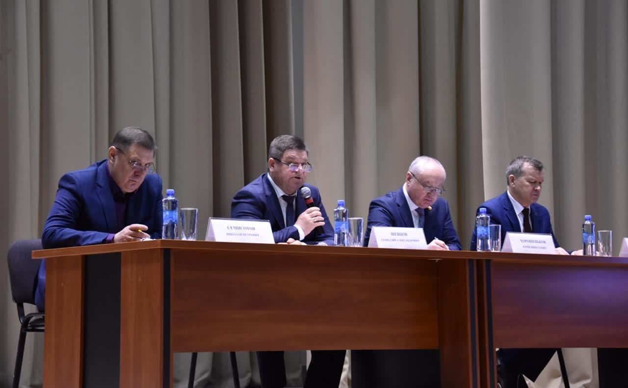 Сергей Горняков и Николай Семисотов приняли участие в выездном семинаре – совещании с главами муниципальных образований Волгоградской области