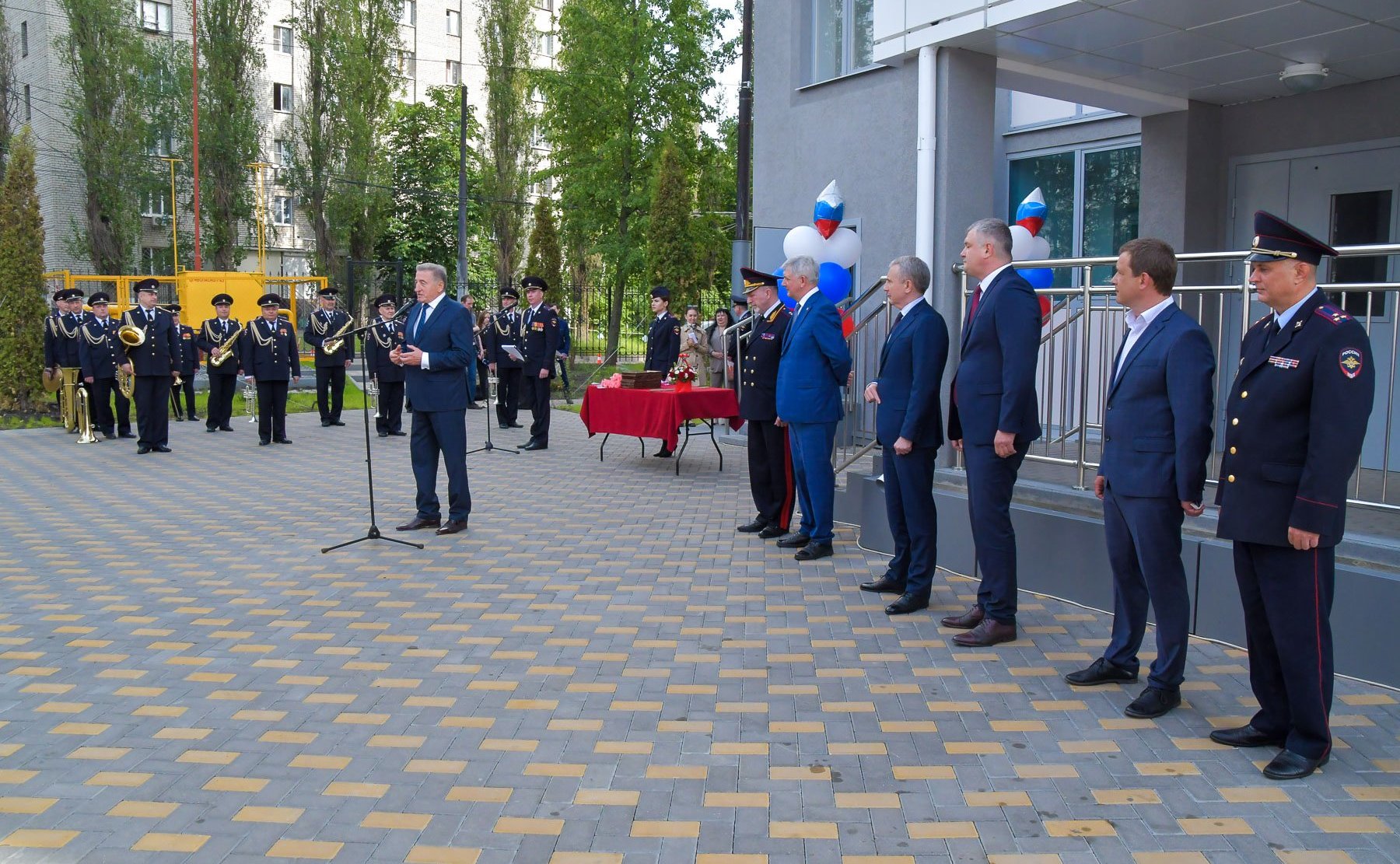 Сергей Лукин принял участие в церемонии открытия дома, построенного для сотрудников МВД