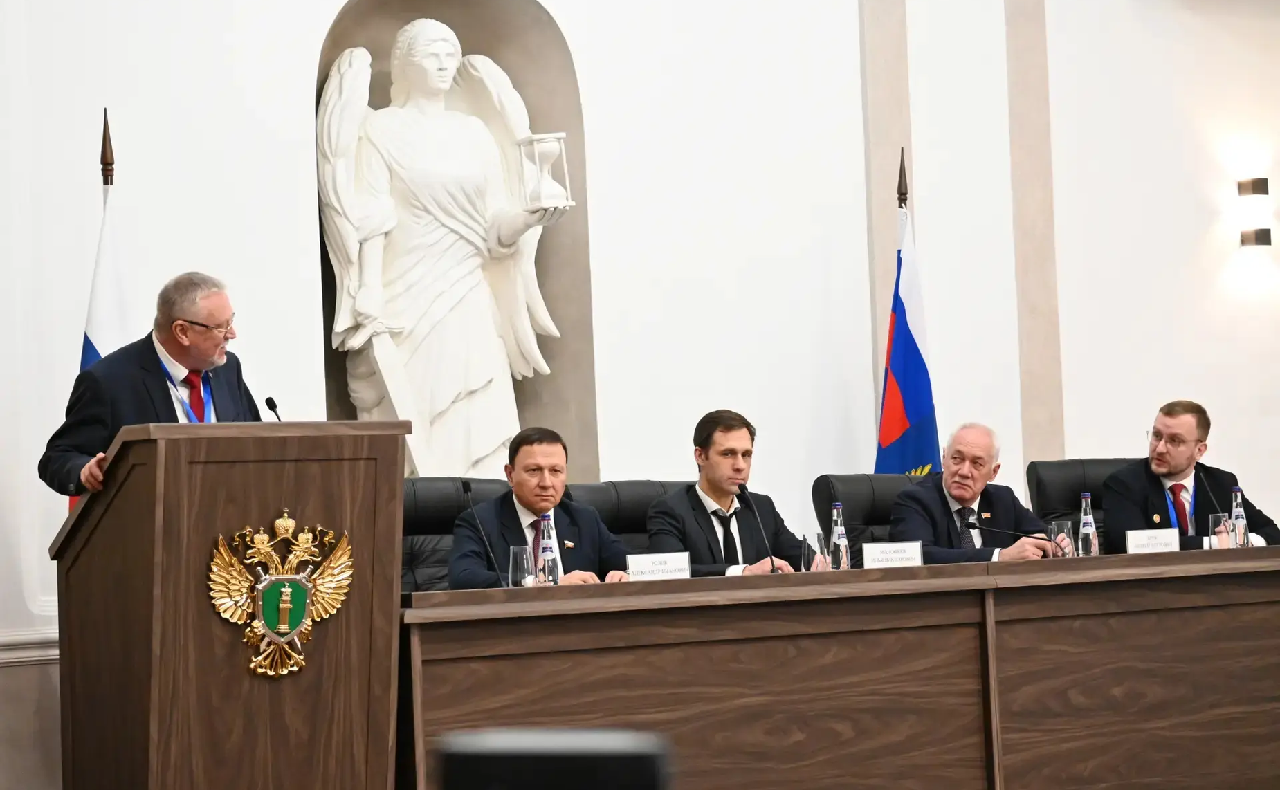 Александр Ролик принял участие в открытии первого Дальневосточного историко-архивного форума