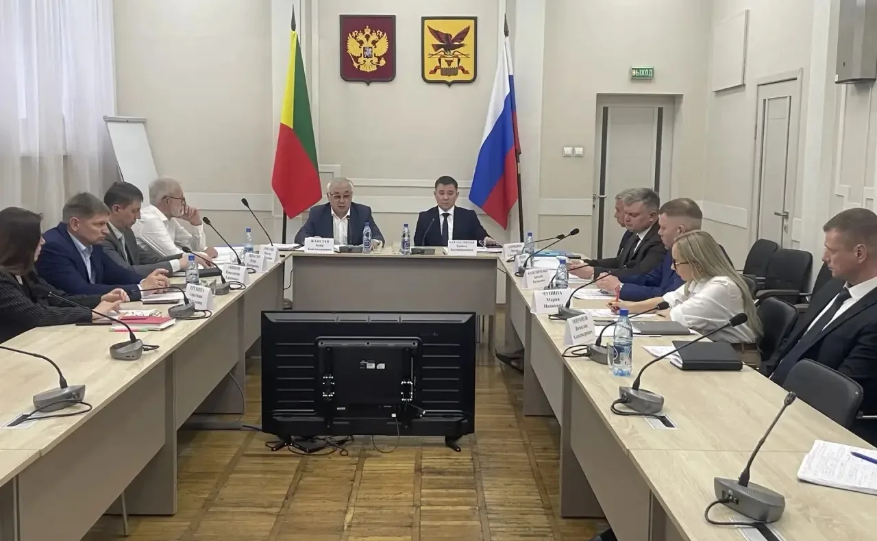 Баир Жамсуев обсудил развитие социальной инфраструктуры и поддержку участников СВО в Забайкальском крае