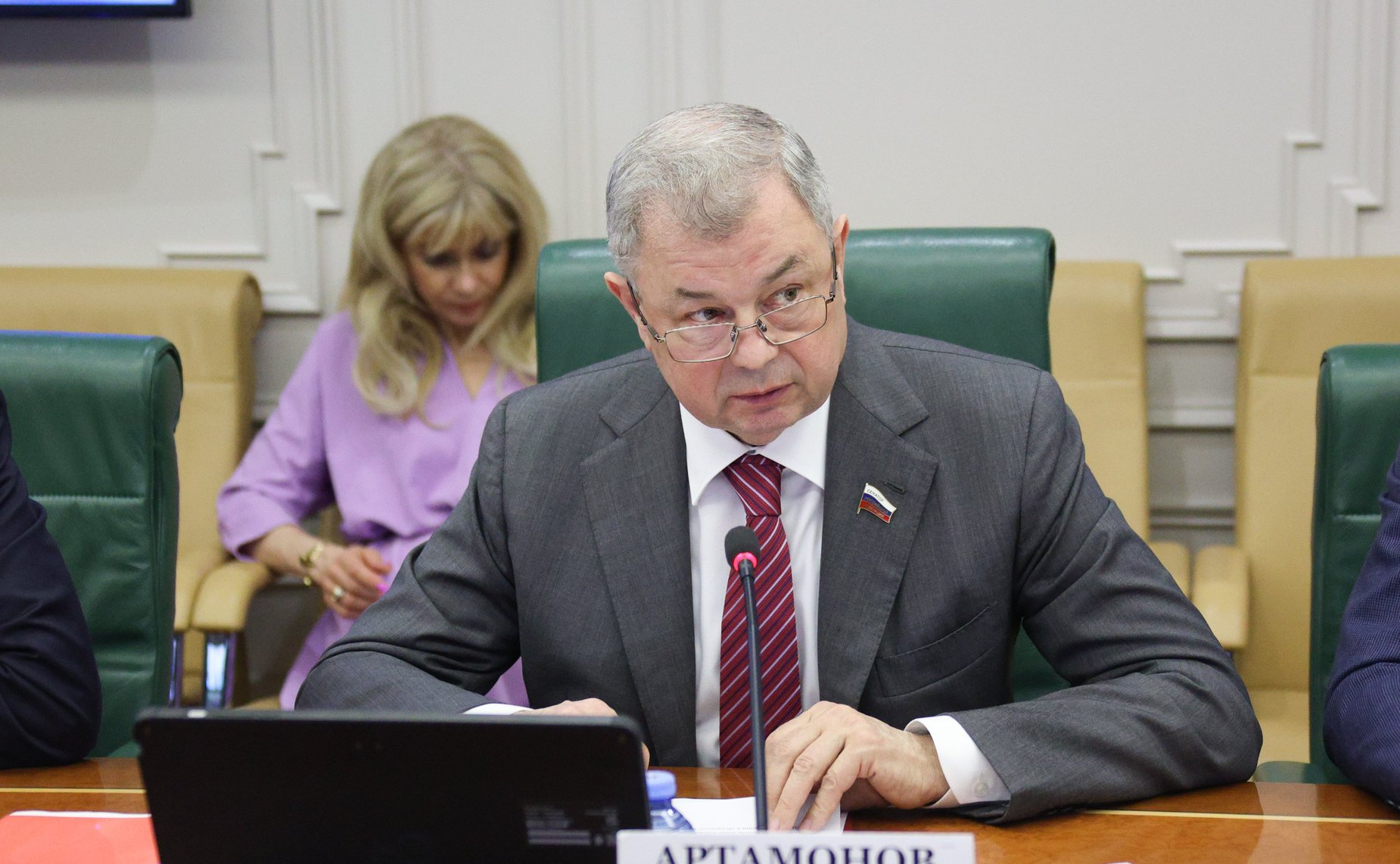 Анатолий Артамонов