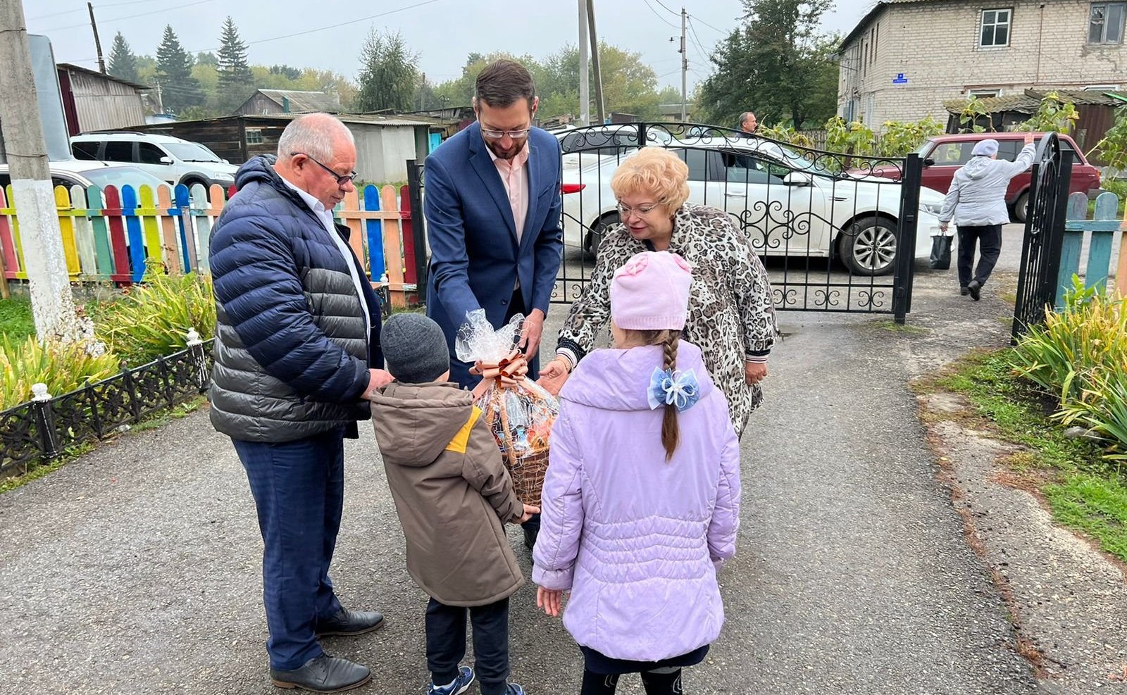 Оксана Хлякина в рамках рабочей поездки посетила Воловский муниципальный район области