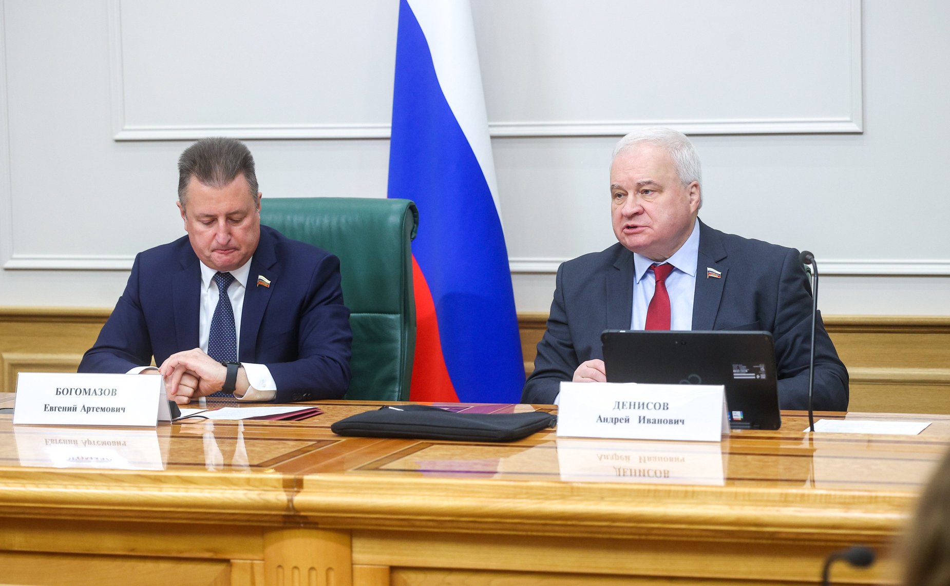 Евгений Богомазов провел встречу с руководителями Представительств Вологодской области в Москве и Санкт-Петербурге и студентами-вологжанами, обучающимися в ВУЗах Москвы и Санкт-Петербурга