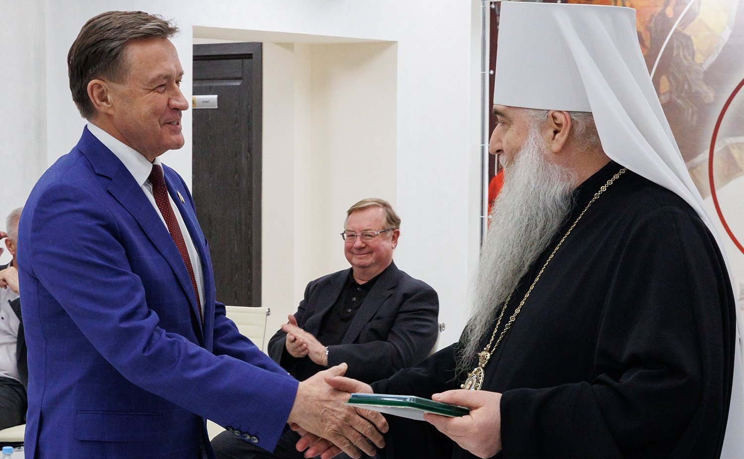 Сергей Рябухин в ходе поездки в регион принял участие в мероприятиях, посвященных увековечиванию памяти святого Александра Невского