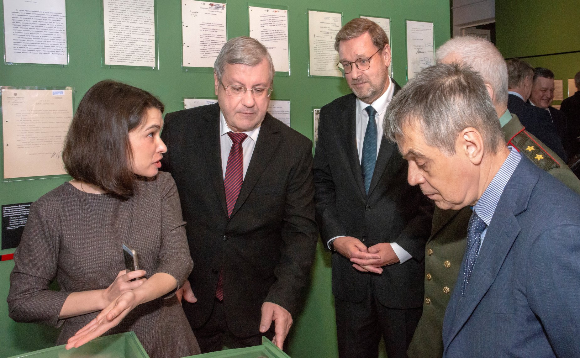 Участие заместителя Председателя СФ Константина Косачева в церемонии открытия историко-документальной выставки «Великая Отечественная война. 22 июня 1941 – 19 ноября 1942»