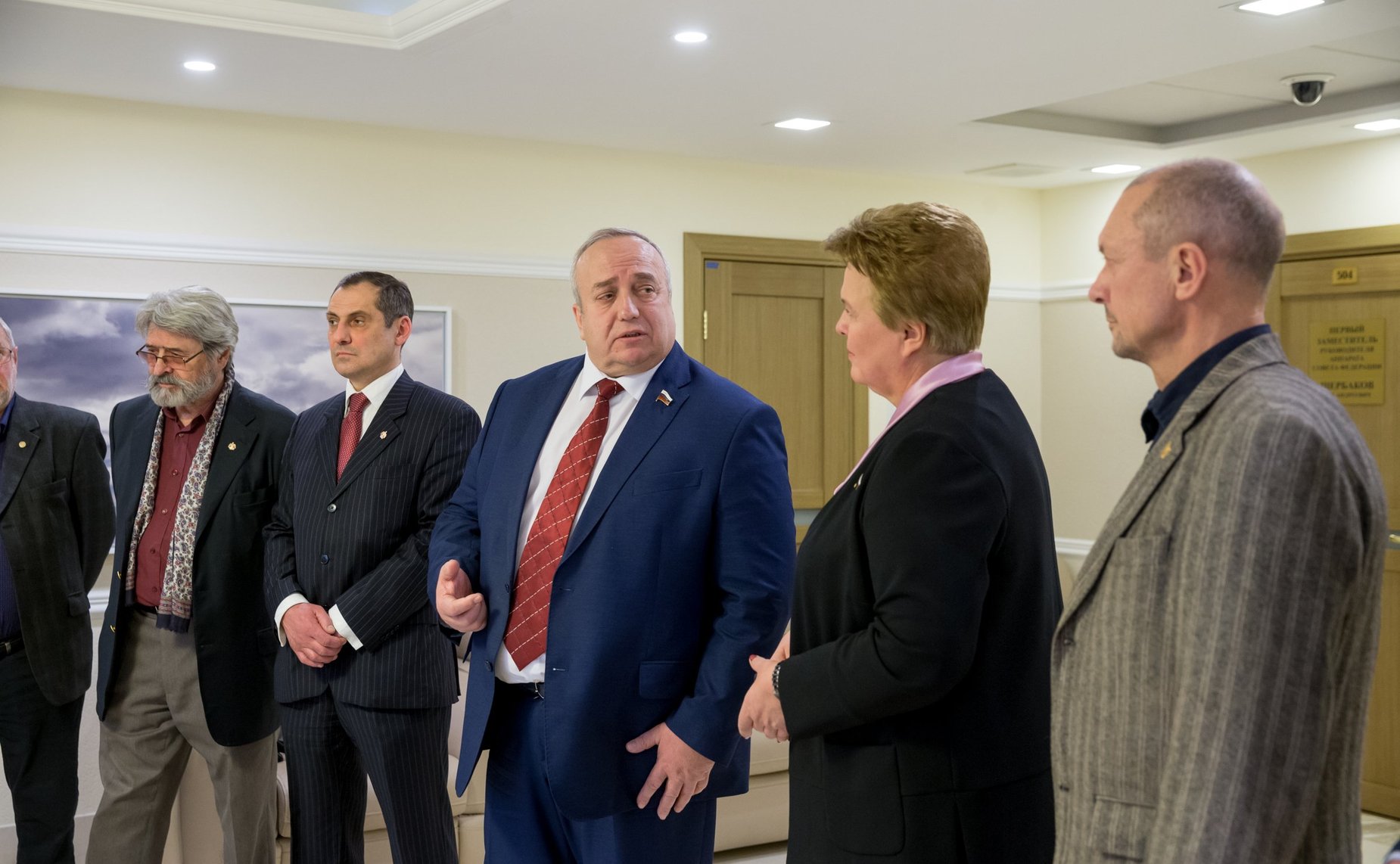 Открытие в Совете Федерации выставки «Смоленская стена», посвященной 80-летию Смоленского отделения Союза художников России