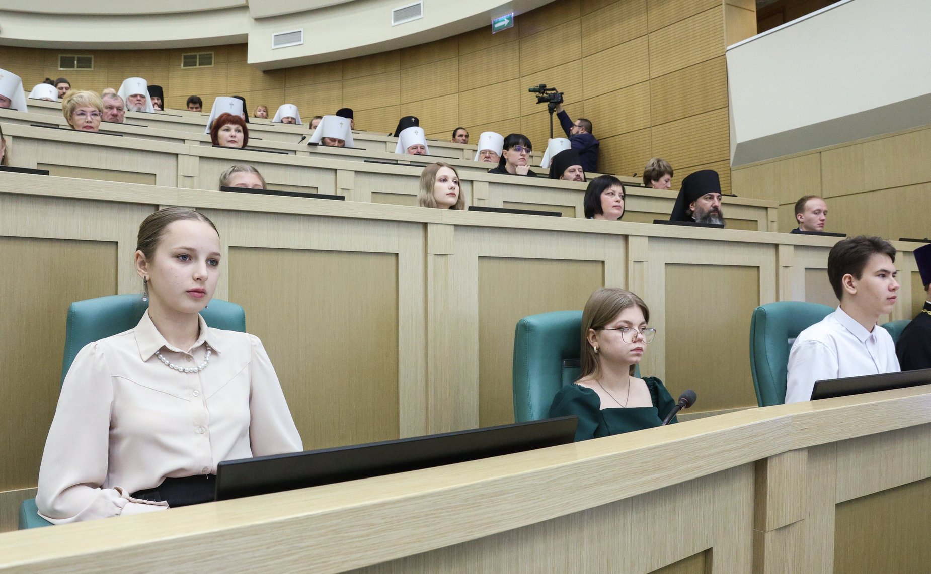 Пленарное заседание ХII Рождественских парламентских встреч