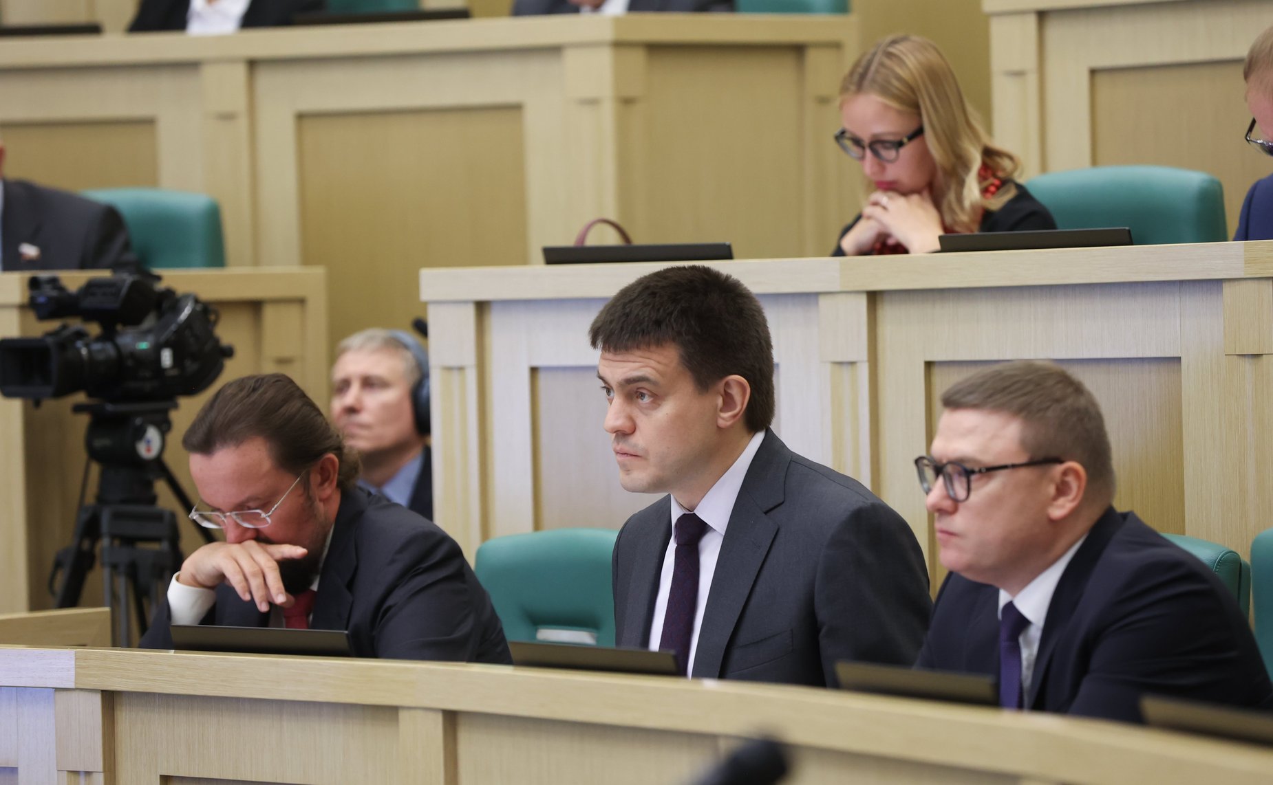 Парламентские слушания на тему «О параметрах проекта федерального бюджета на 2025 год и на плановый период 2026 и 2027 годов»