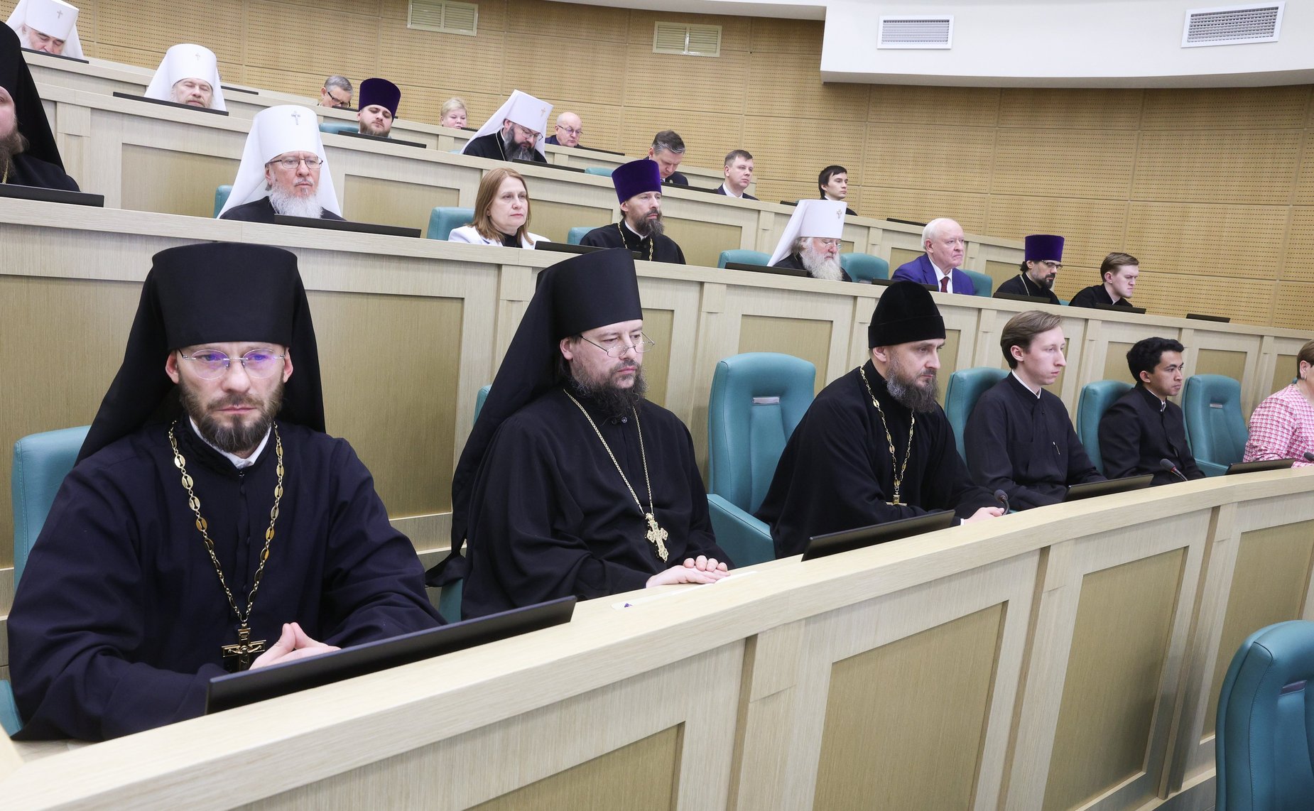 Пленарное заседание XIV Рождественских парламентских встреч