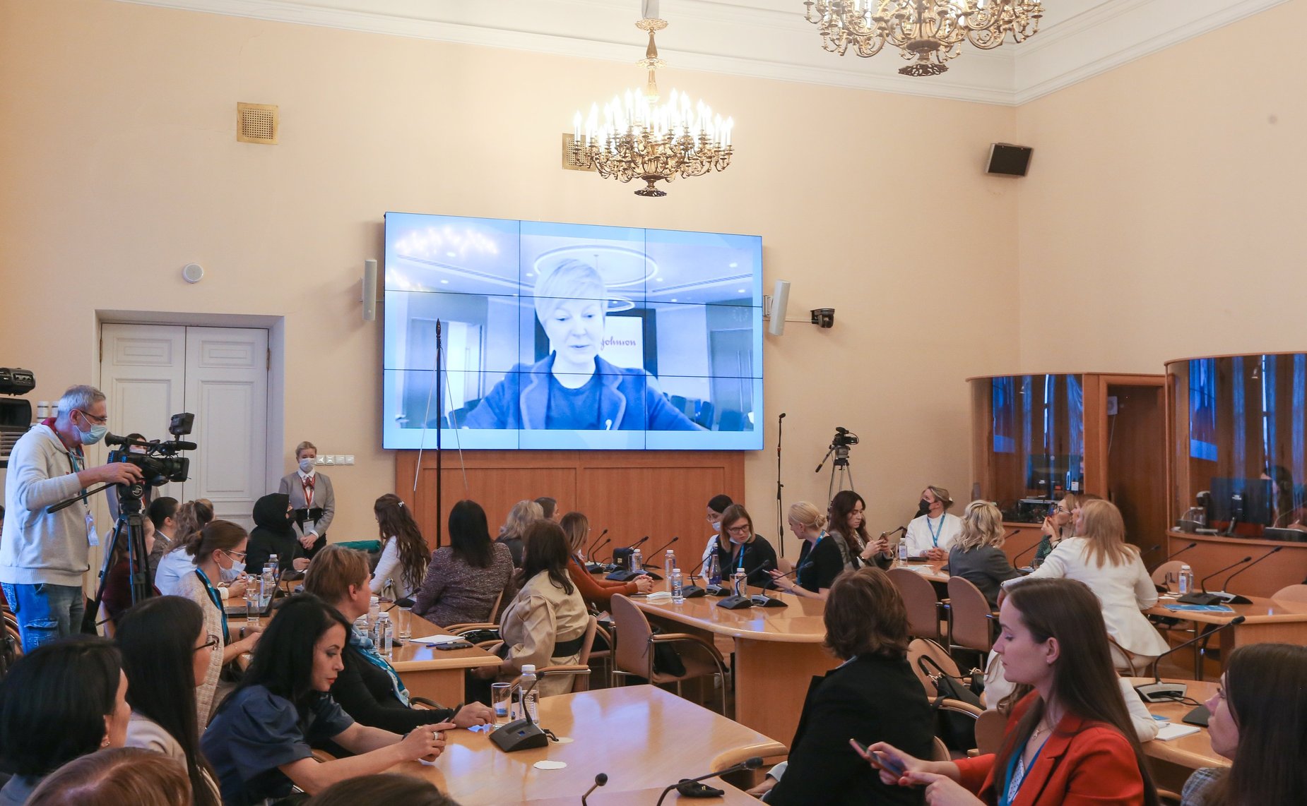 Церемония награждения победителей конкурса Совета Евразийского женского форума по поддержке женского лидерства