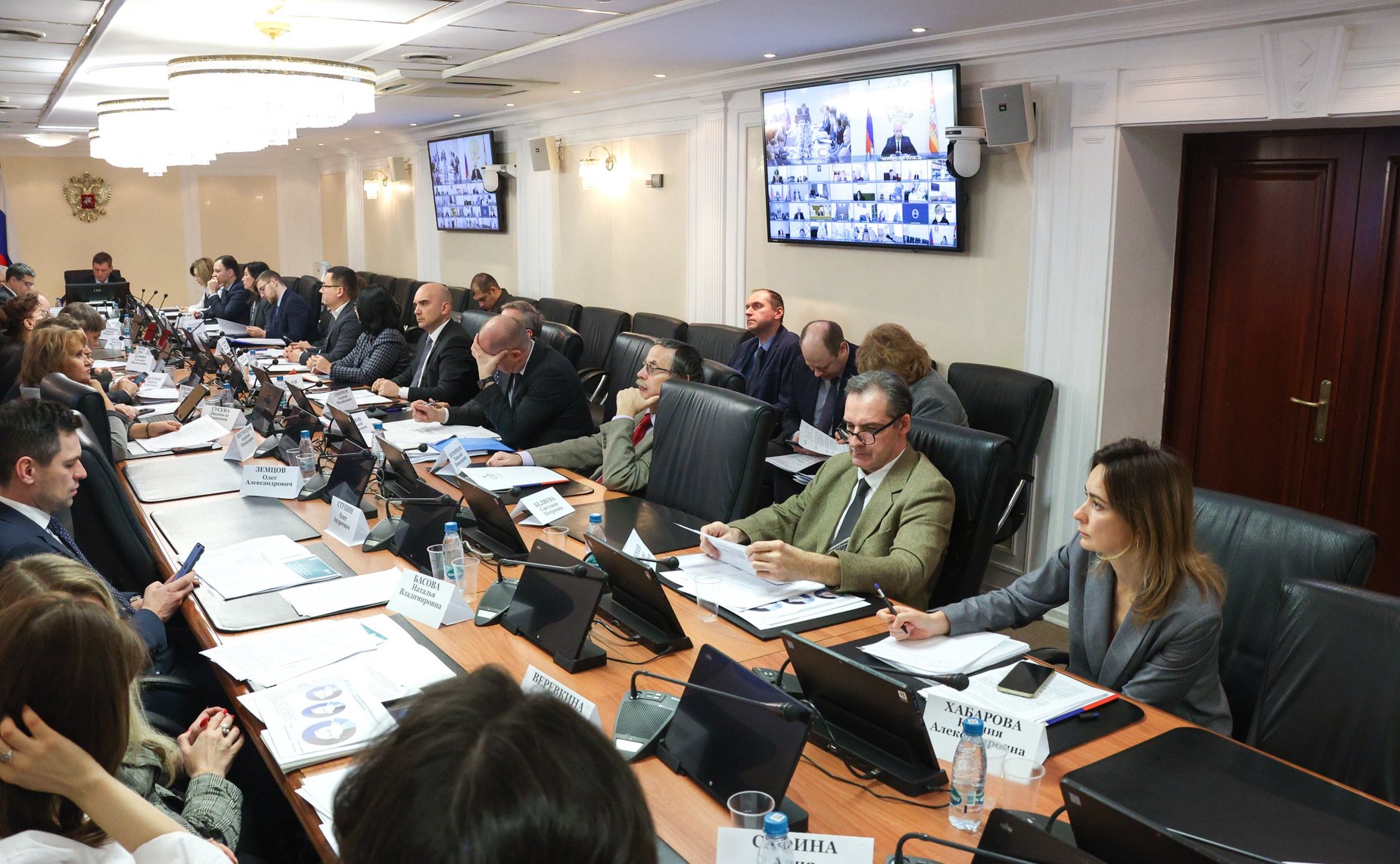 Круглый стол Комитета Совета Федерации по бюджету и финансовым рынкам на тему «Полномочия субъектов РФ в области законодательства о налогах и сборах как инструмент развития экономической самодостаточности»