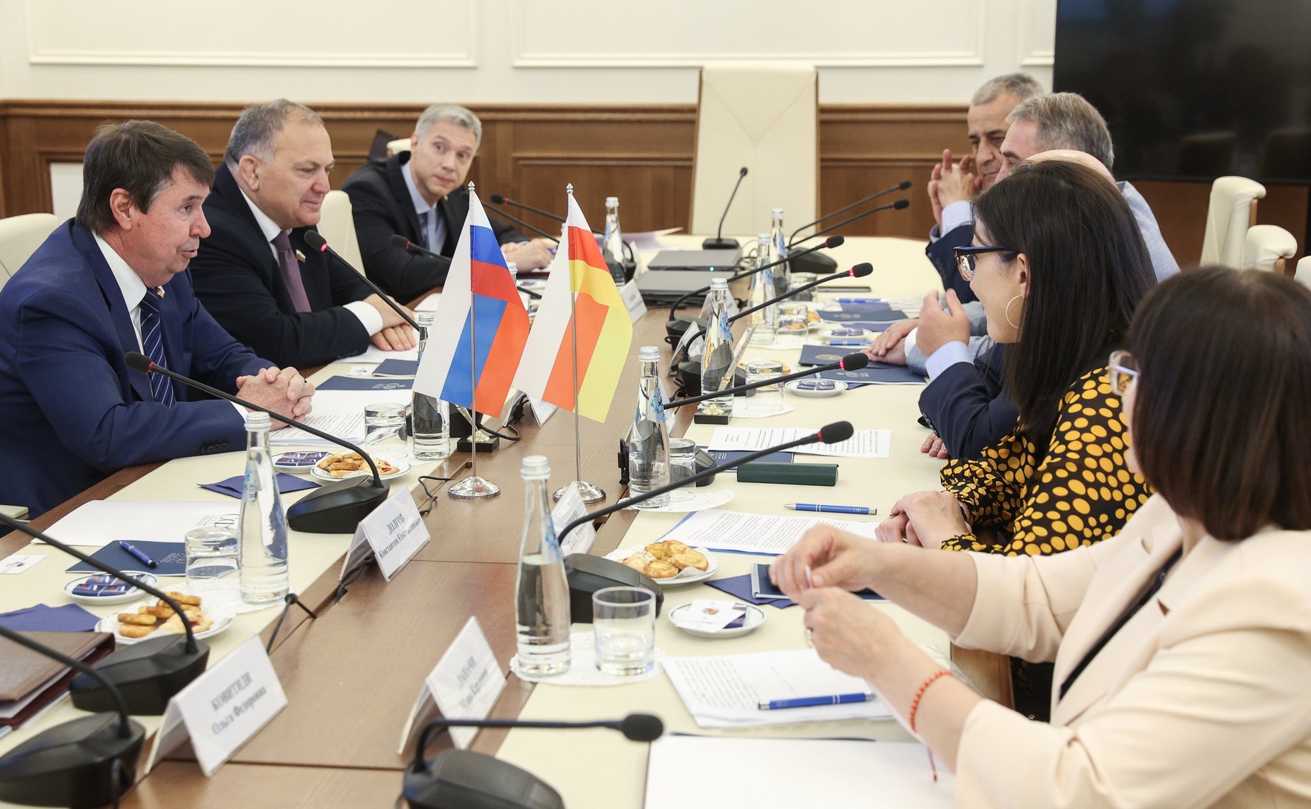 Заседание Комиссии по сотрудничеству Совета Федерации и Парламента Республики Южная Осетия