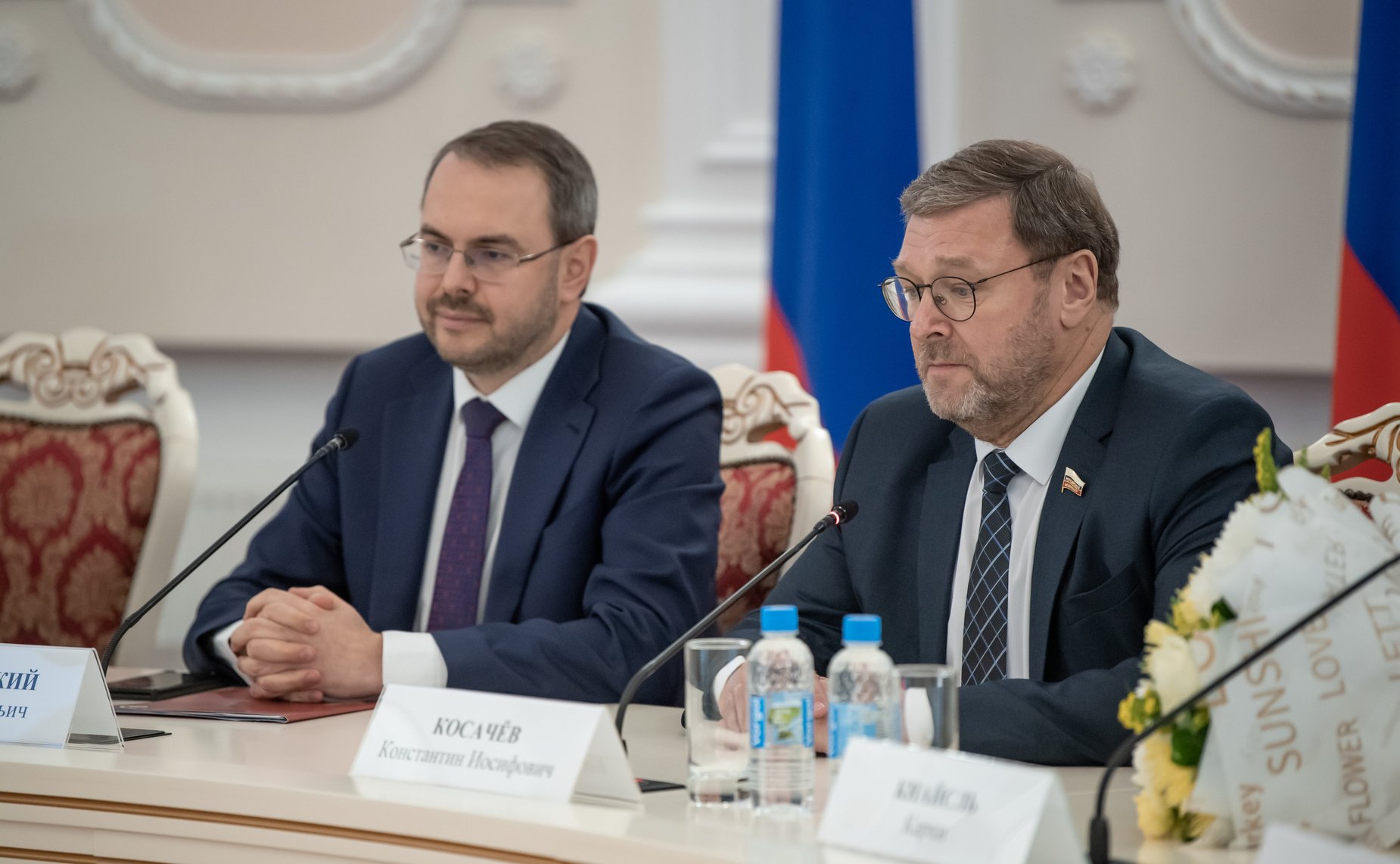 Заместитель Председателя СФ Константин Косачев принял участие в церемонии присвоения званий Посла российского образования и науки