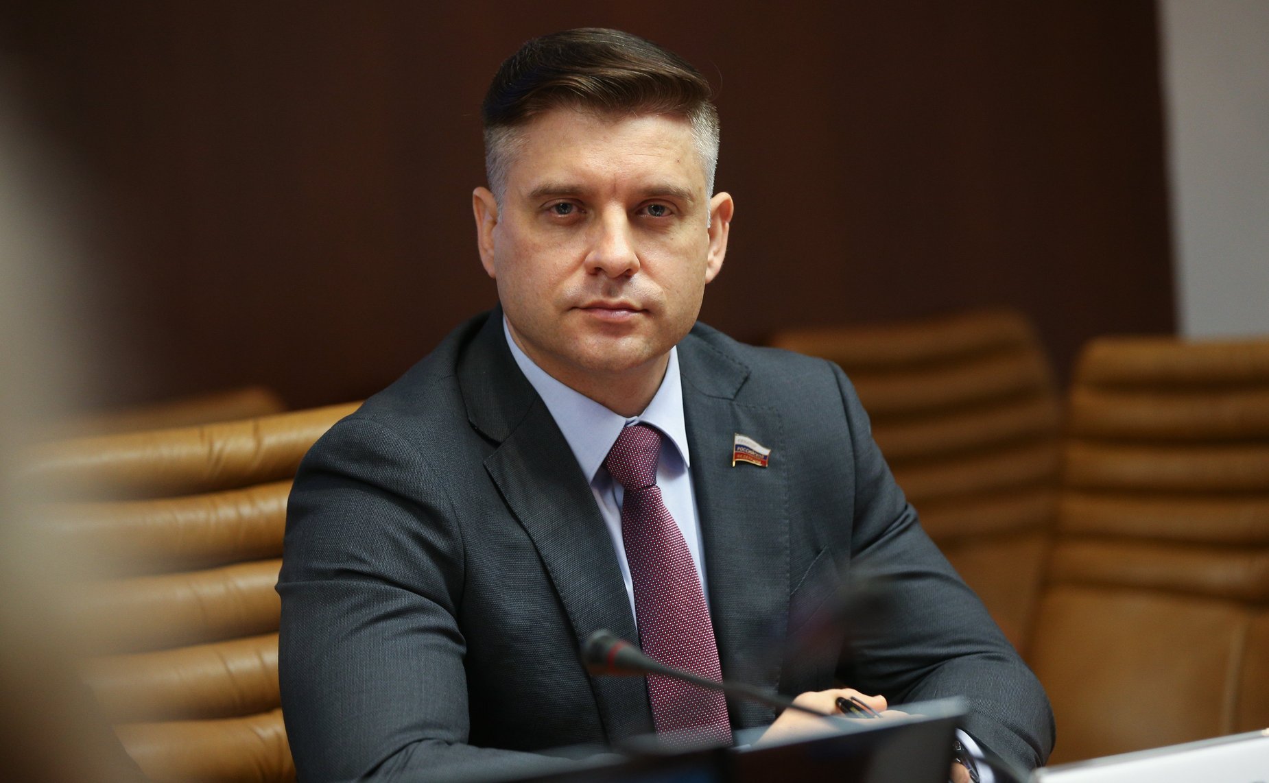 Юрий Архаров