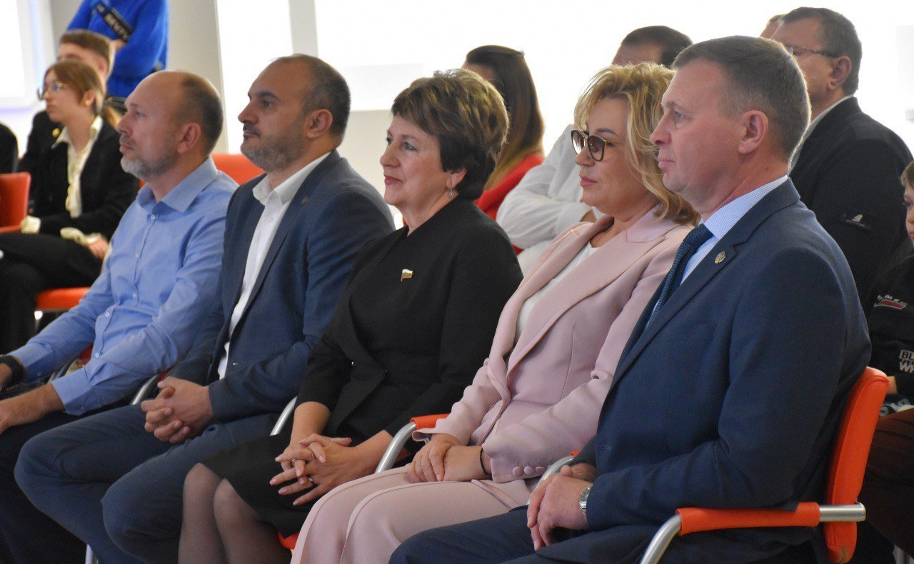 Екатерина Алтабаева наградила победителей творческого конкурса «История Севастополя в лицах»