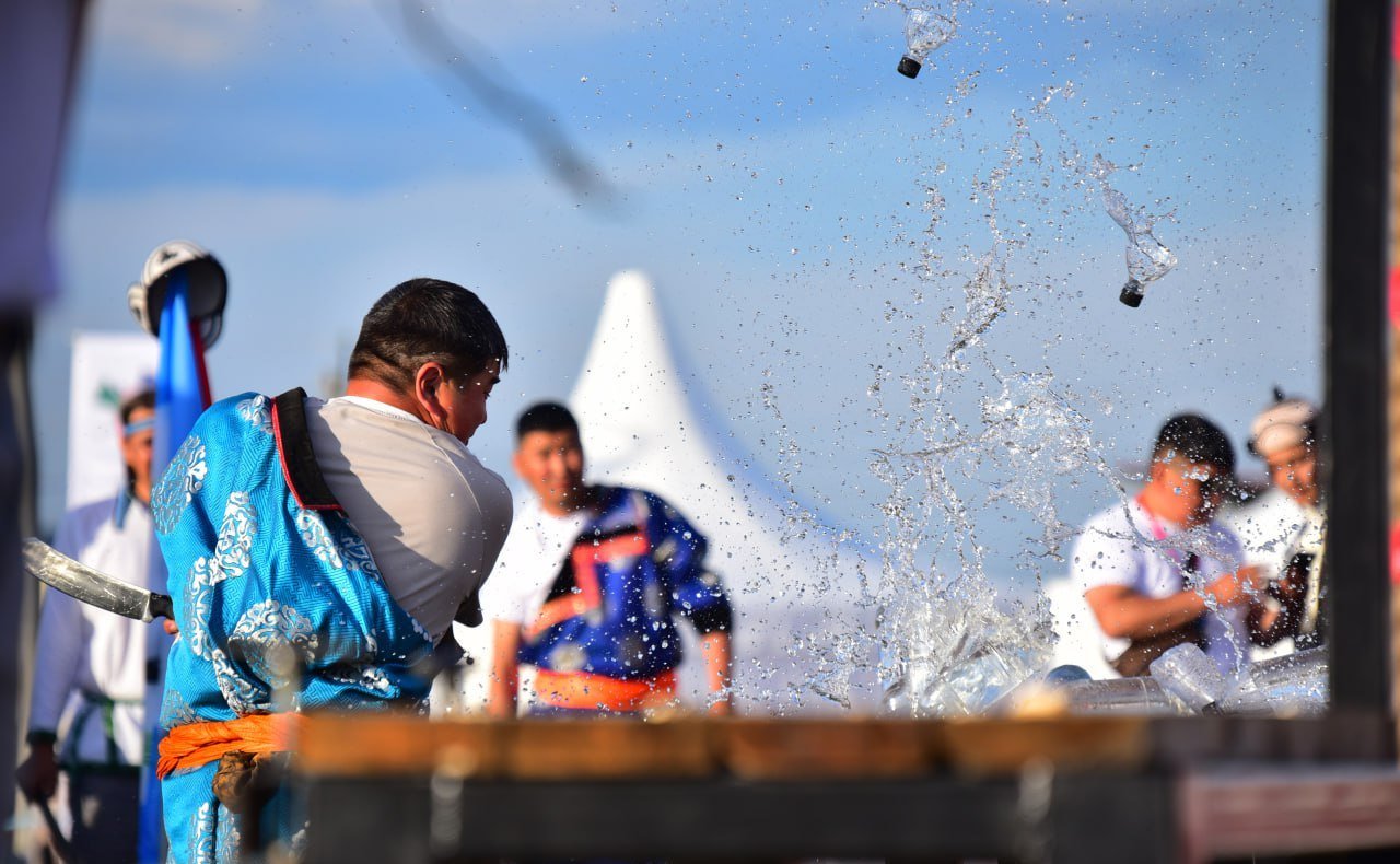 Баир Жамсуев приветствовал участников и гостей Первенства России по стрельбе из лука