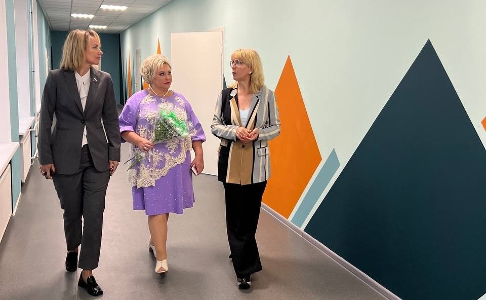 Татьяна Сахарова в Североморске поздравила школьников с Днем знаний