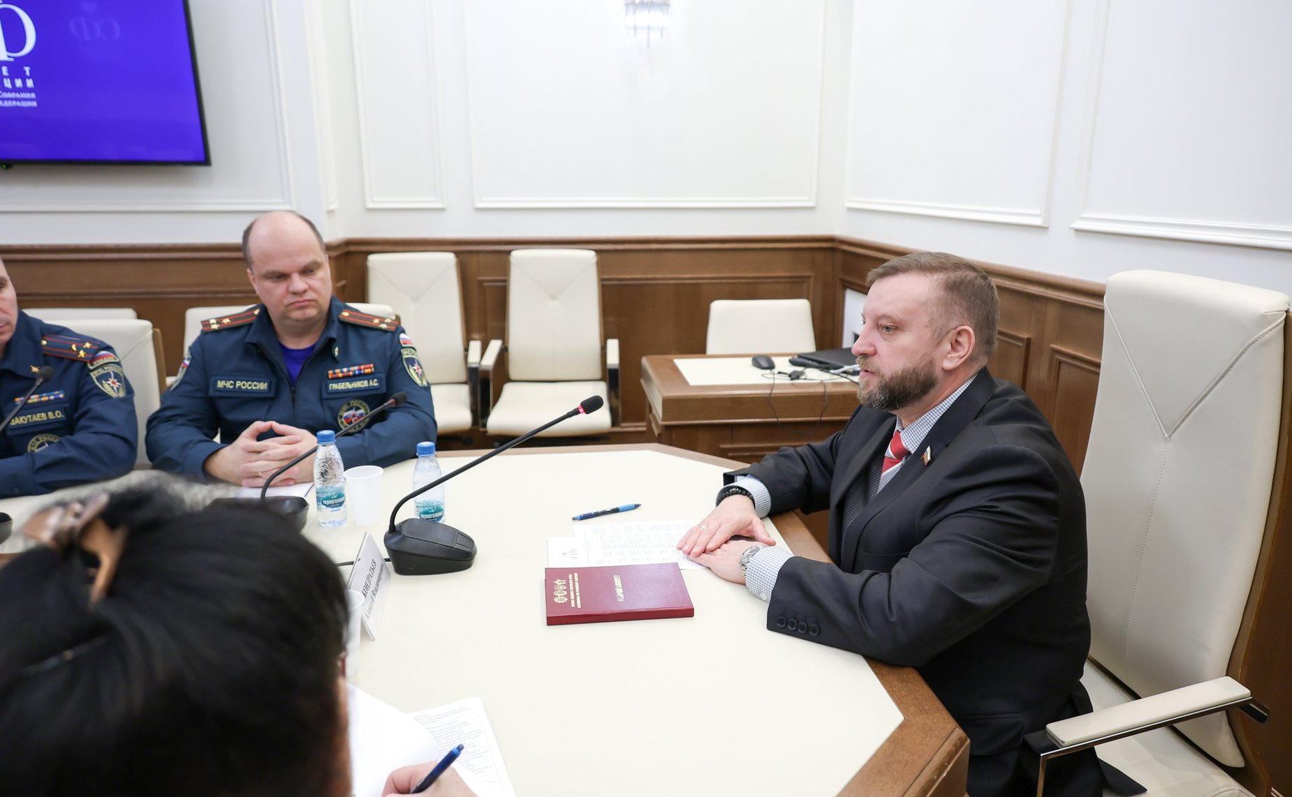 Встреча члена Комитета Совета Федерации по международным делам Алексея Кондратьева со слушателями Академии ГПС МЧС России