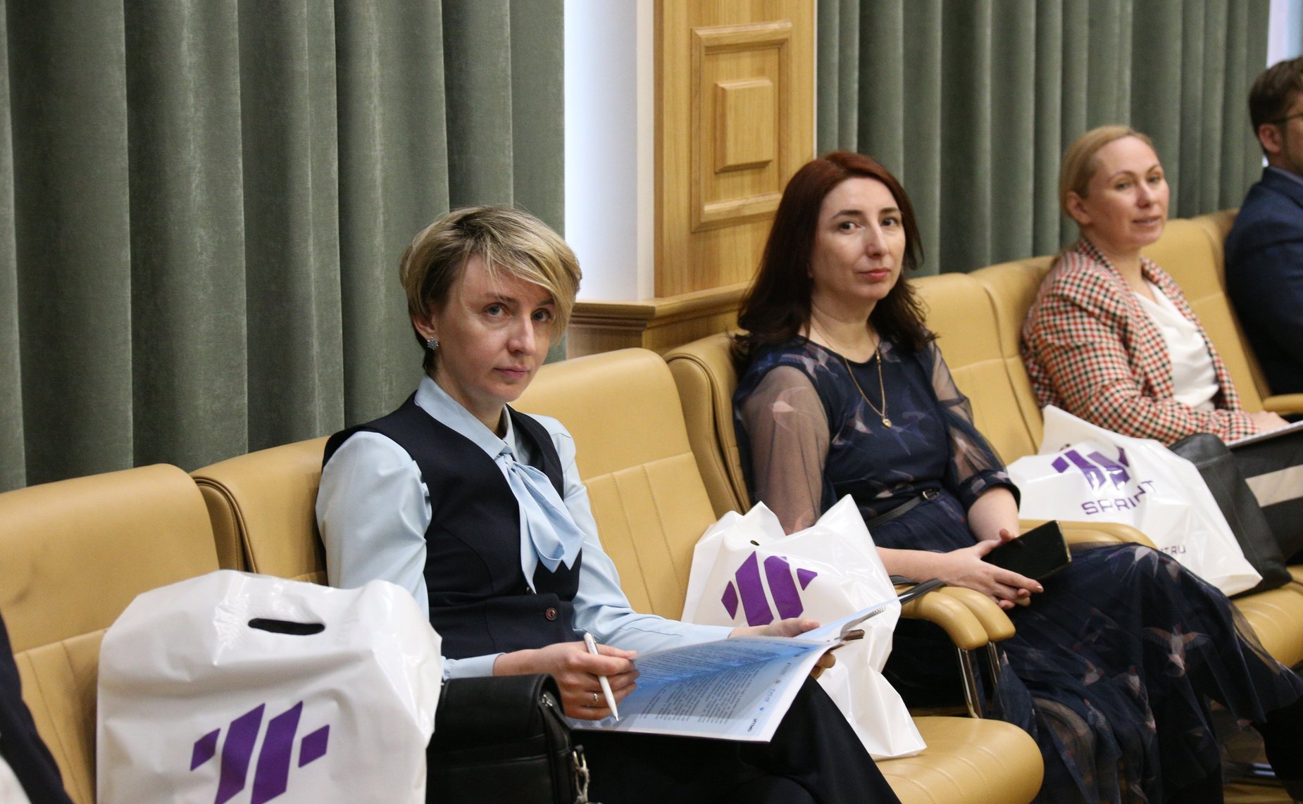 Круглый стол на тему «Федеральный проект «Искусственный интеллект»: вопросы нормативного регулирования и кадрового обеспечения»