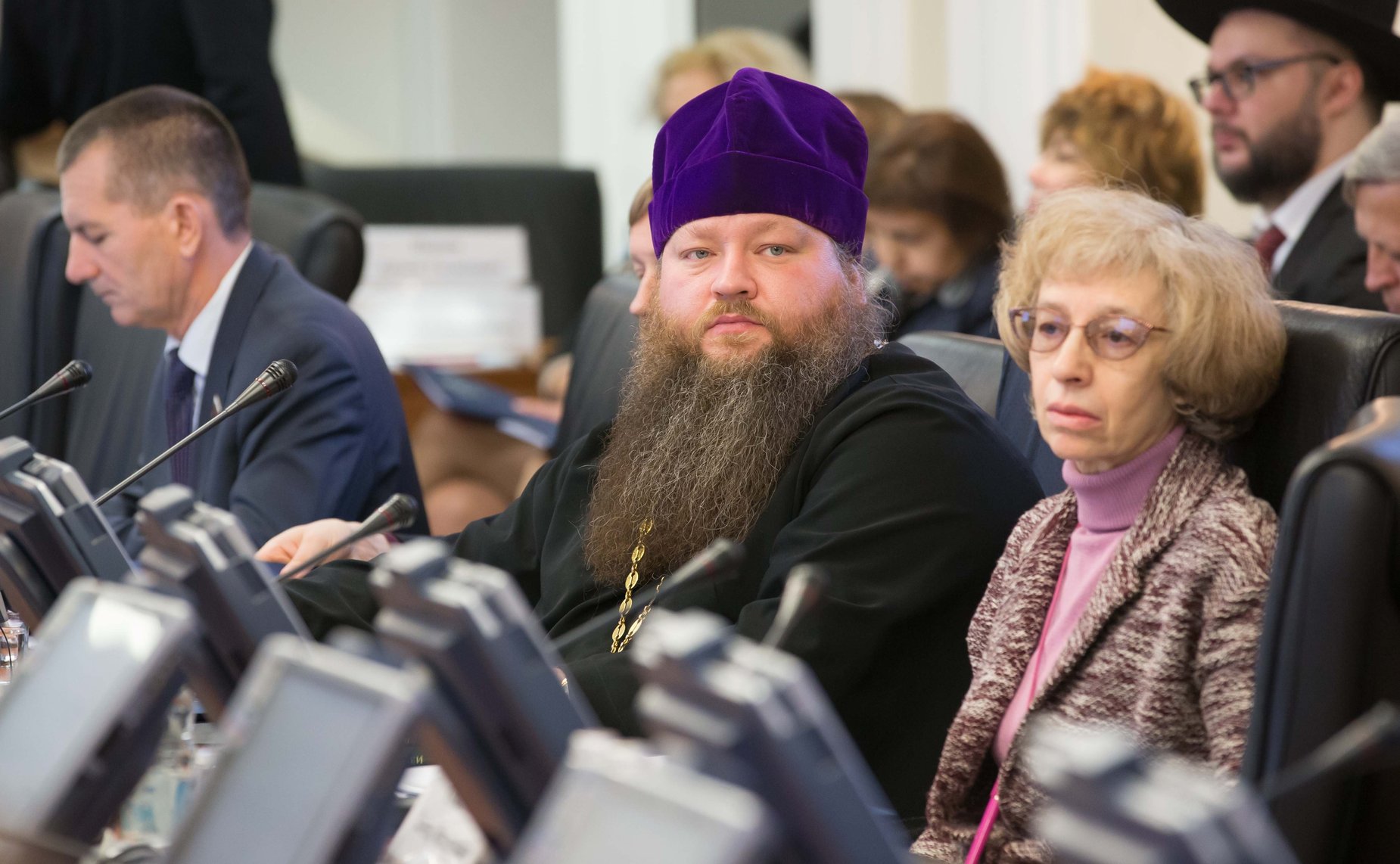 «Круглый стол» в СФ на тему «Благотворительность – духовная потребность и историческая традиция российского общества»