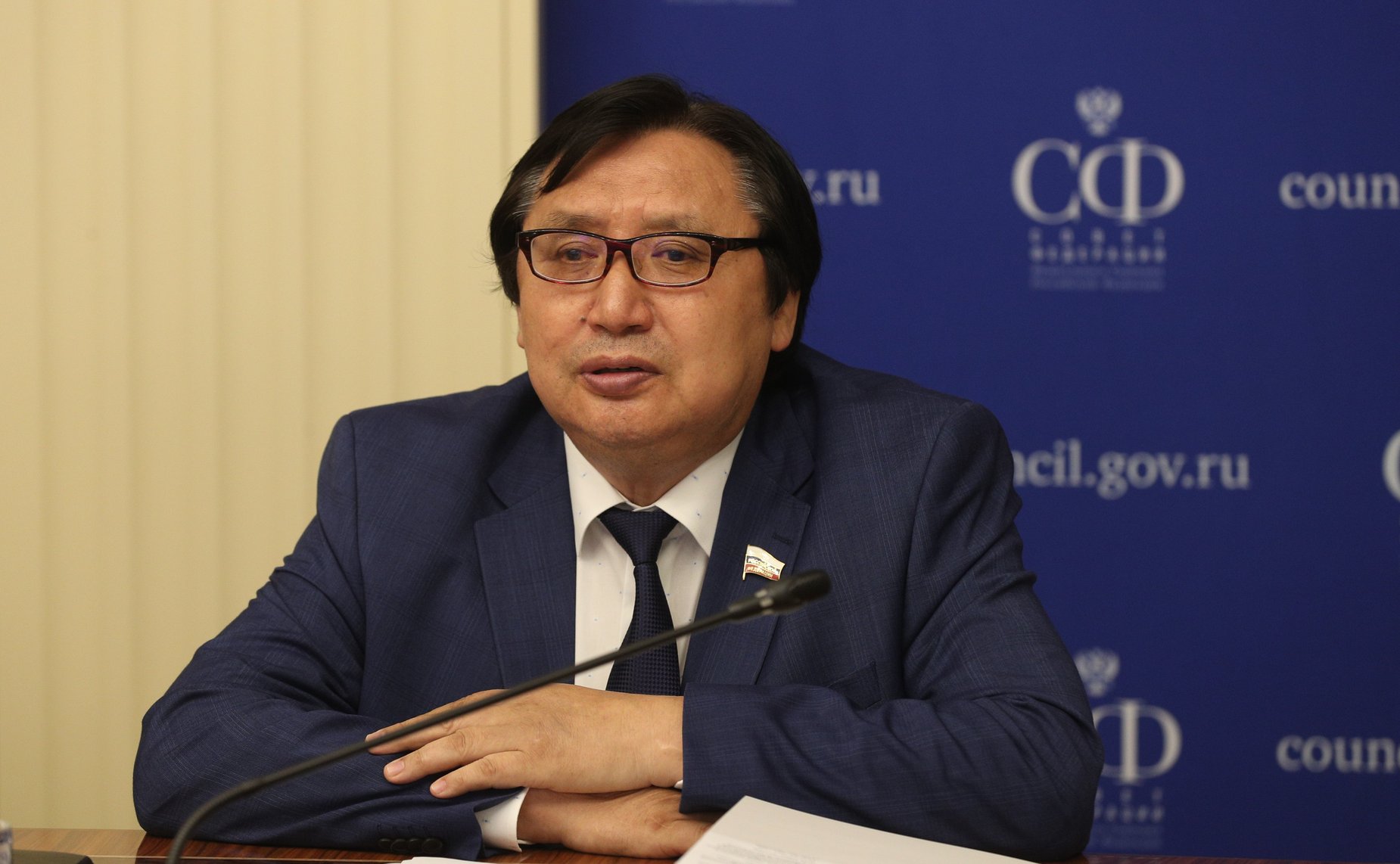 Александр Акимов