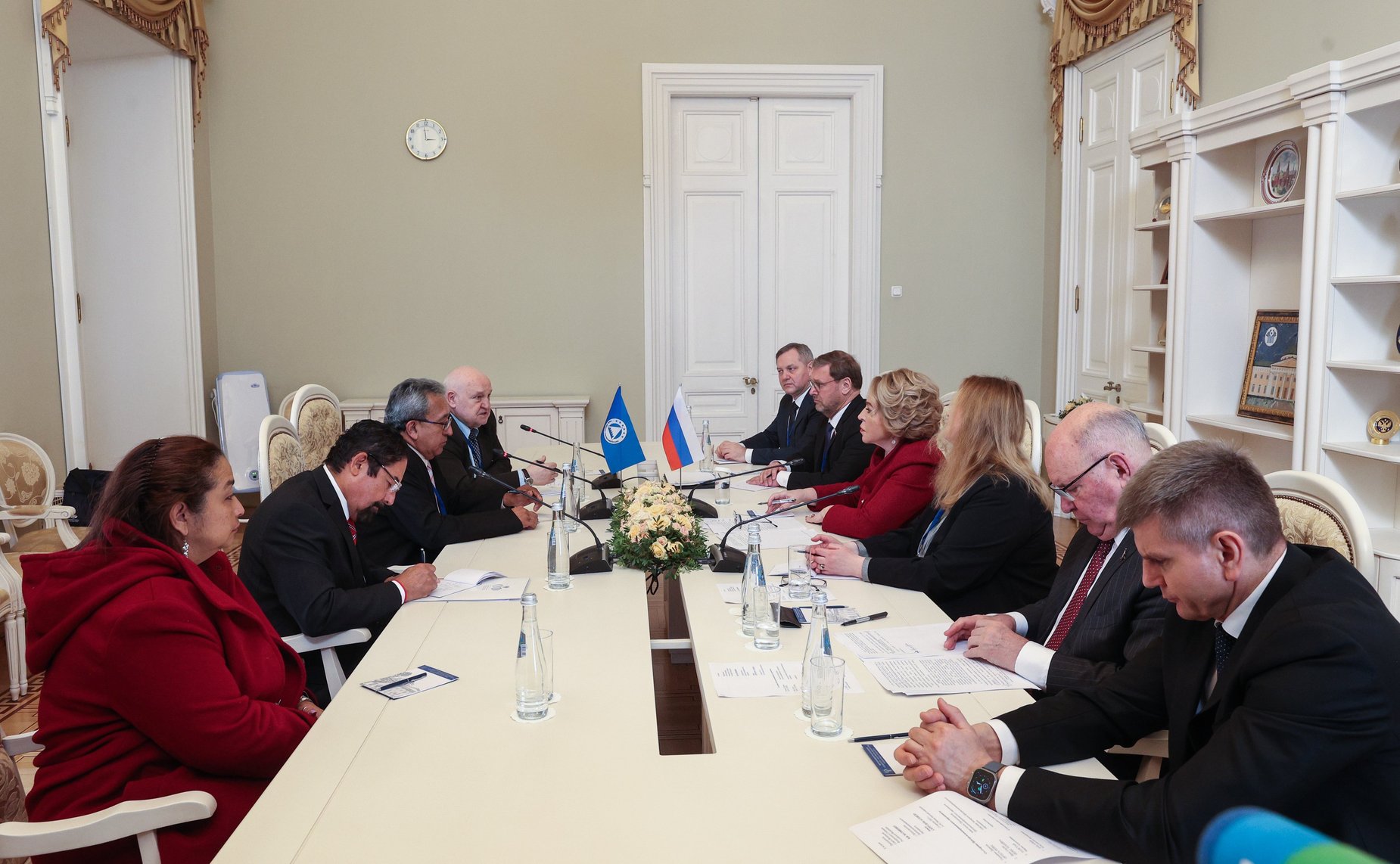 Валентина Матвиенко провела встречу с Председателем ПАРЛАСЕН Амадо Серрудом Асеведо и его заместителем Гильермо Даниэлем Ортегой Рейесом