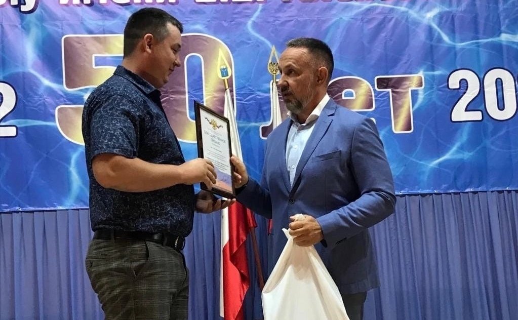 Олег Алексеев вручил Благодарственные письма