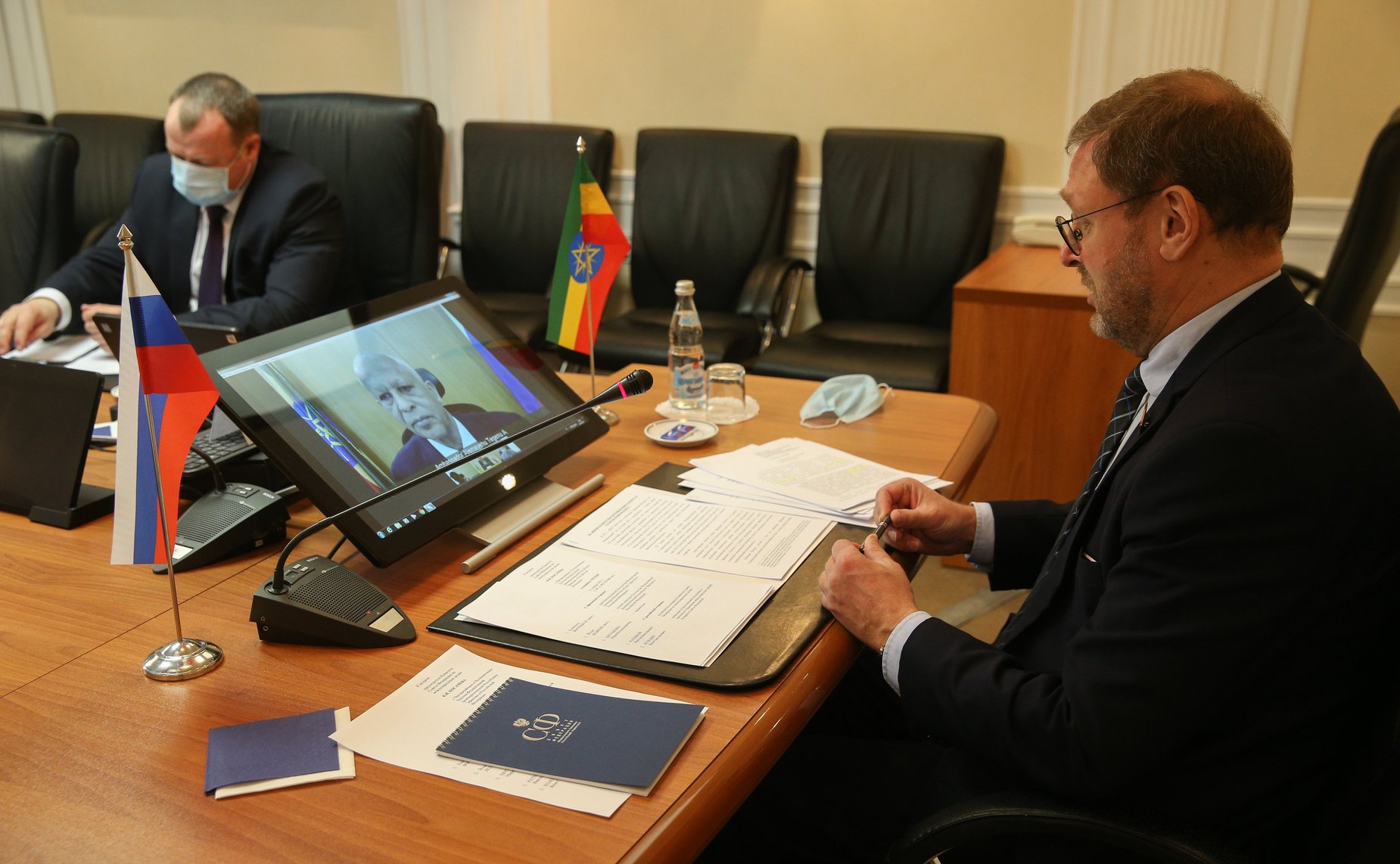 Встреча Константина Косачева с Чрезвычайным и Полномочным Послом Федеративной Демократической Республики Эфиопия в Российской Федерации Алемайеху Тегену