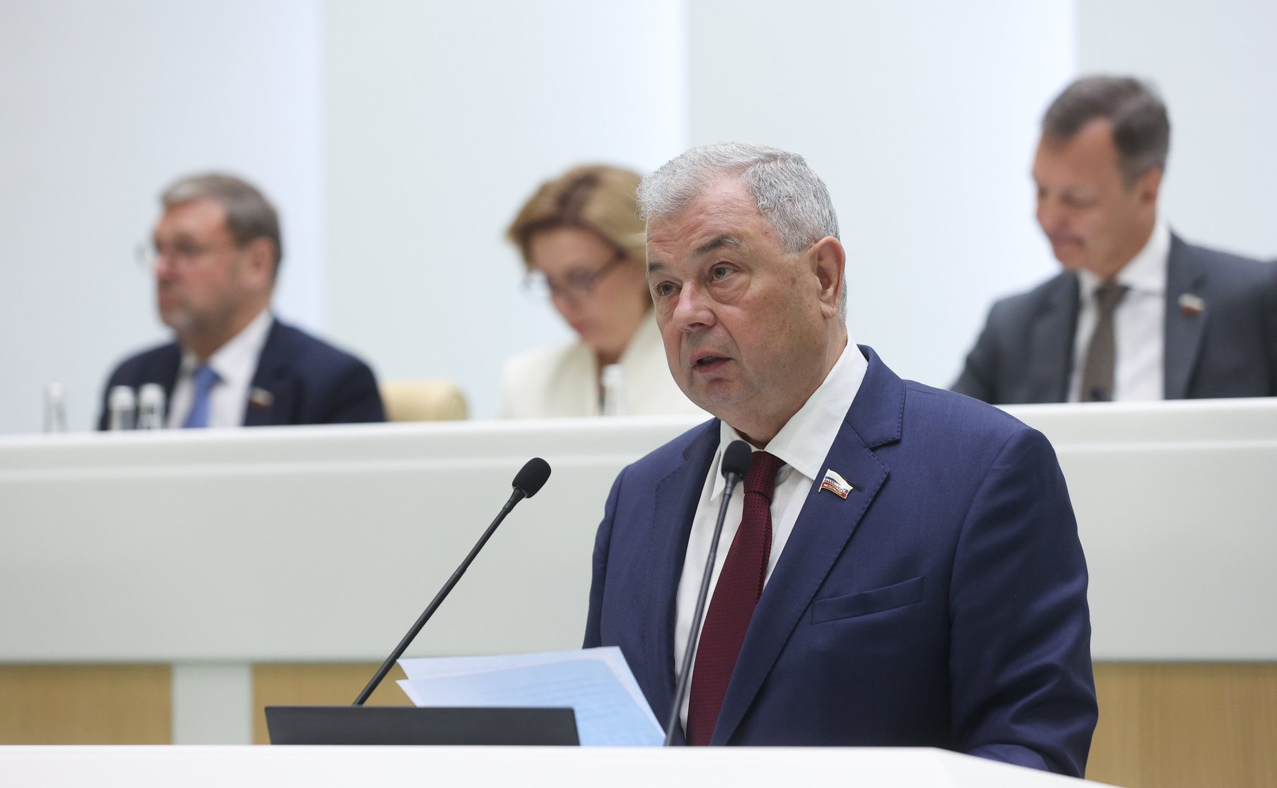 Анатолий Артамонов